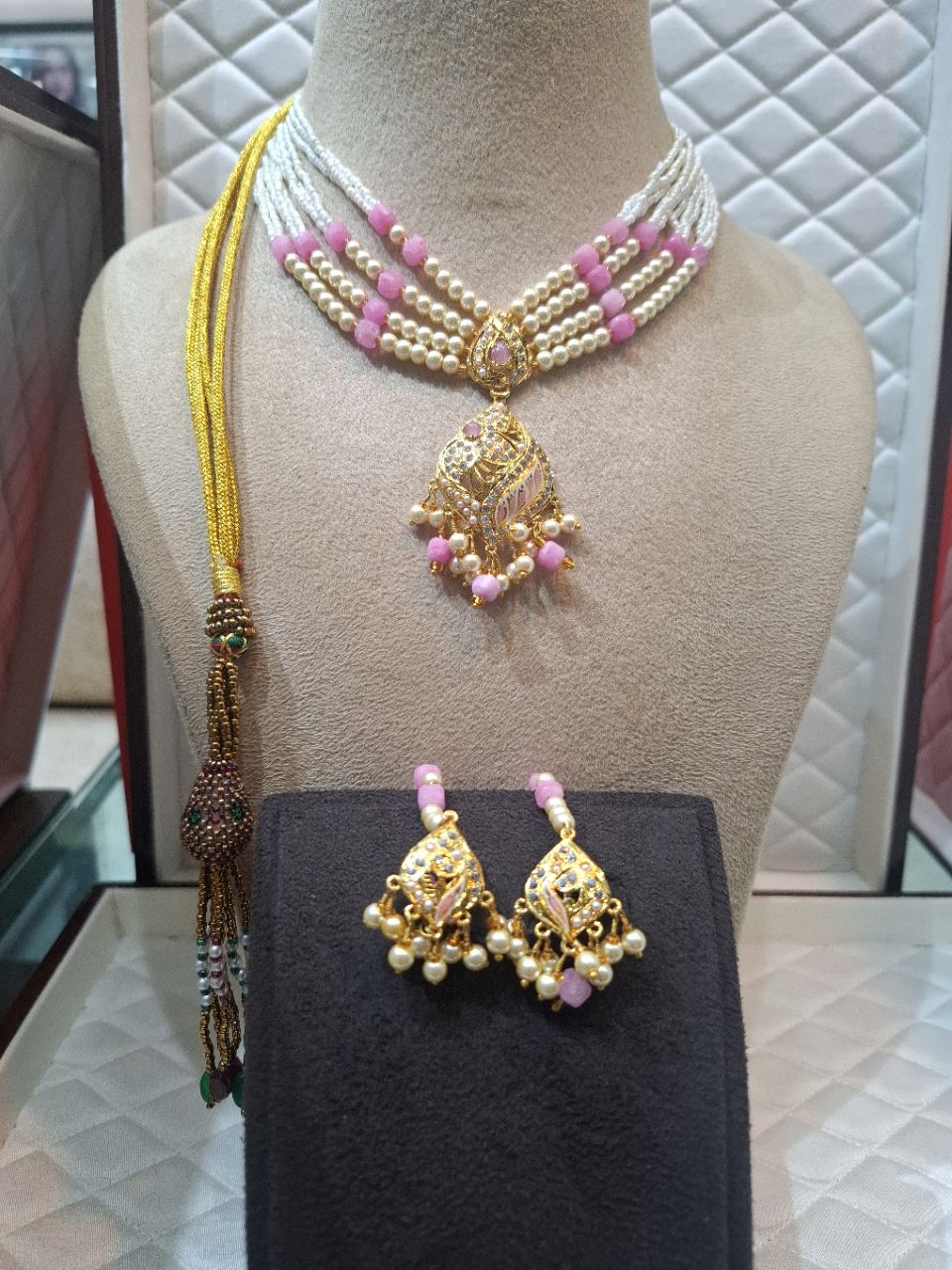 Silver and Pearl Necklace Set view 2