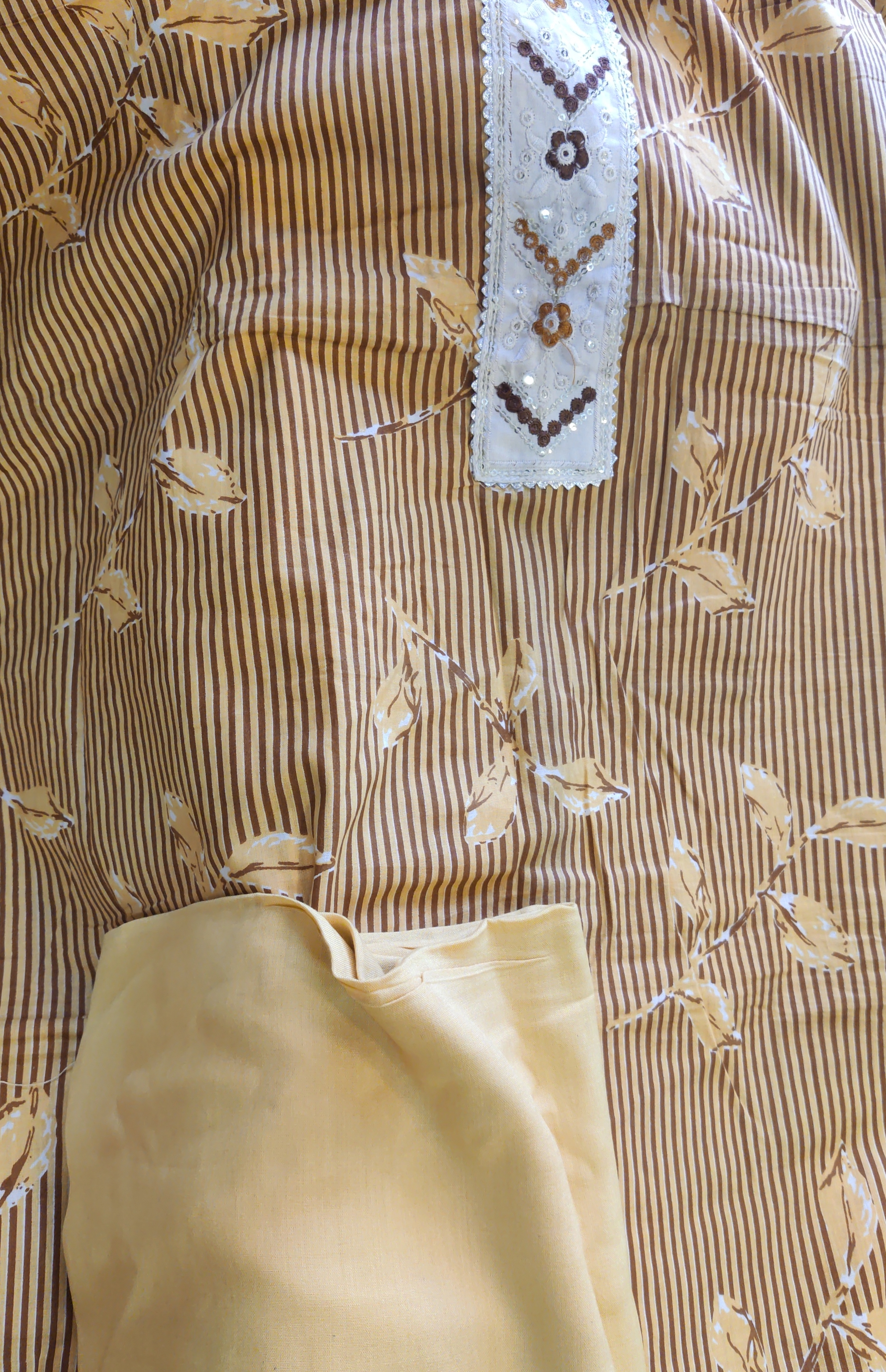 Embroidered Fabric Suit view 2