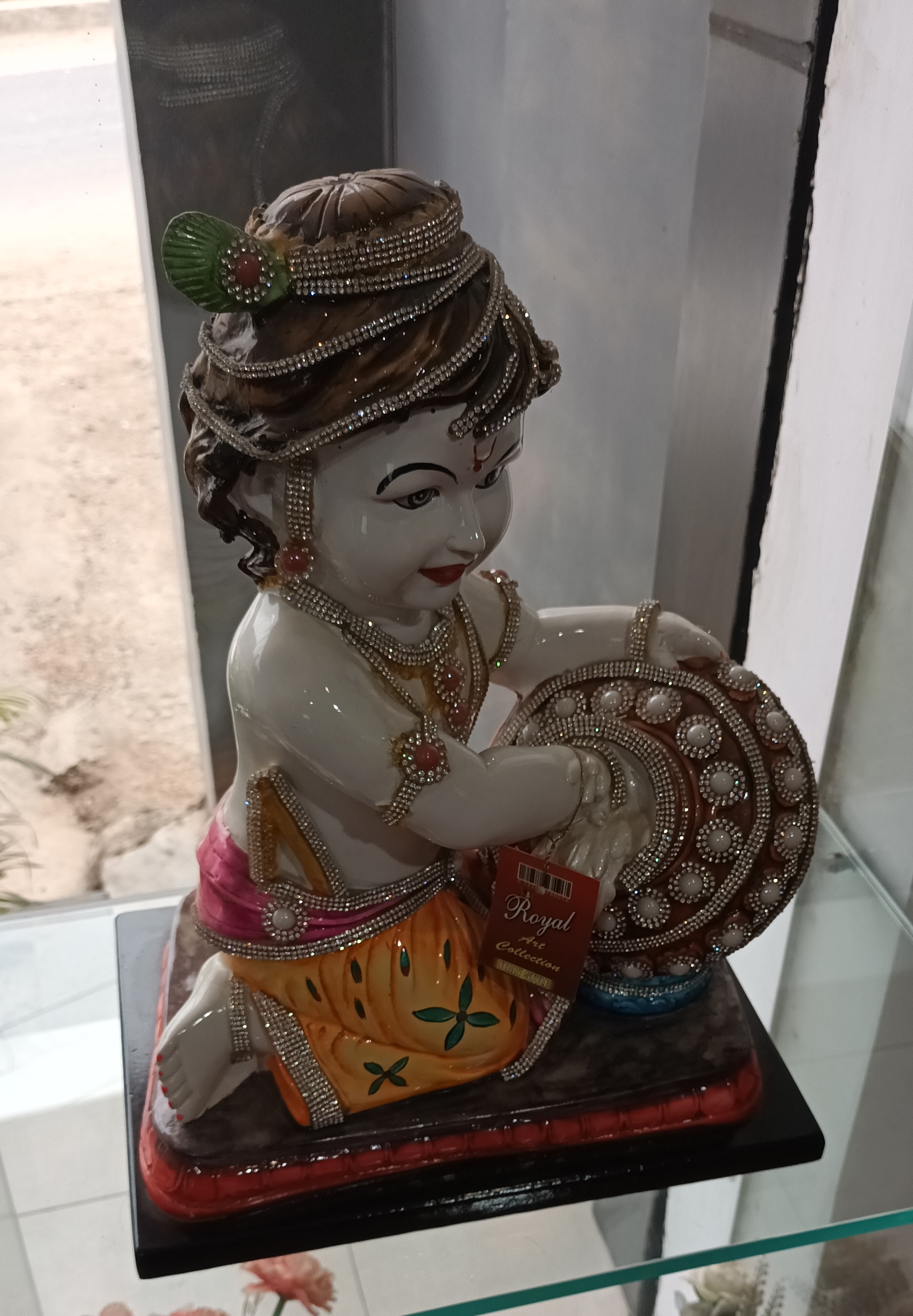 Royal Collection Krishna Idol view 2