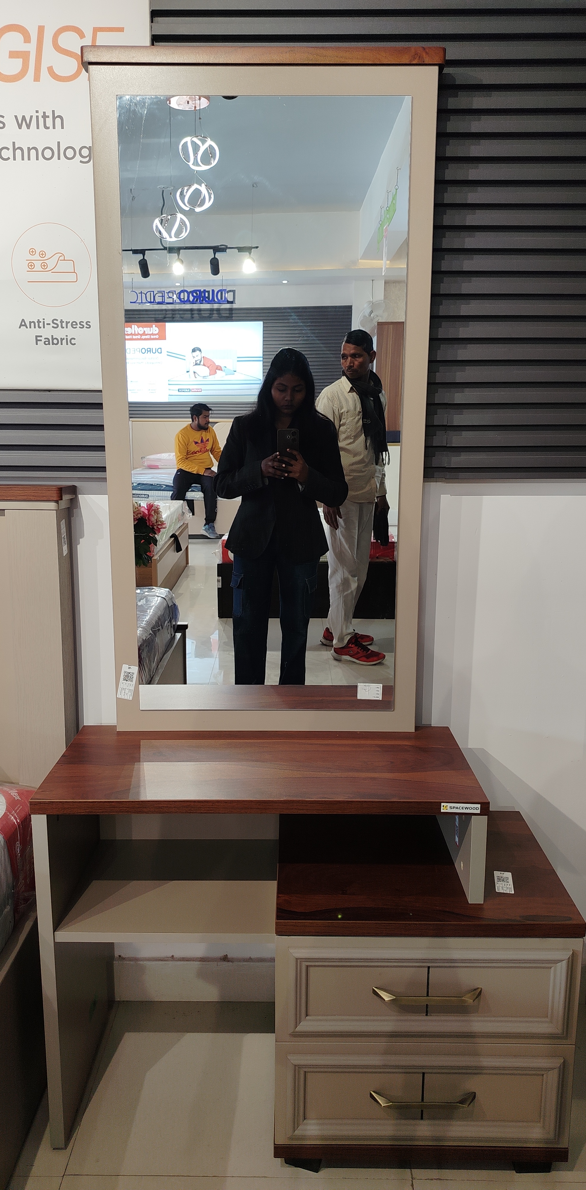 Dressing Table with Mirror view 2