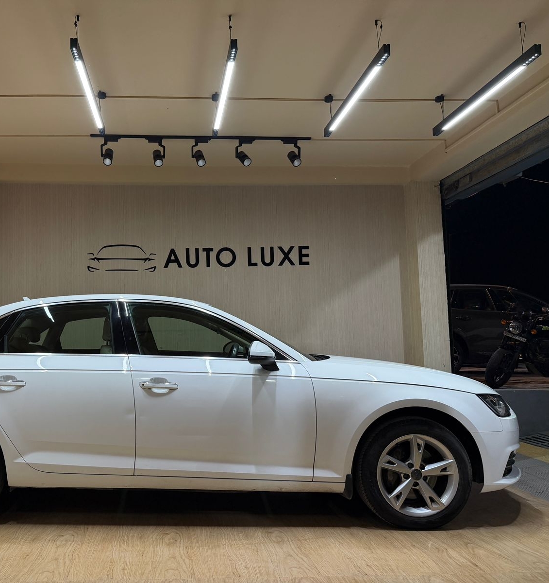 Audi a4 technology 
2017