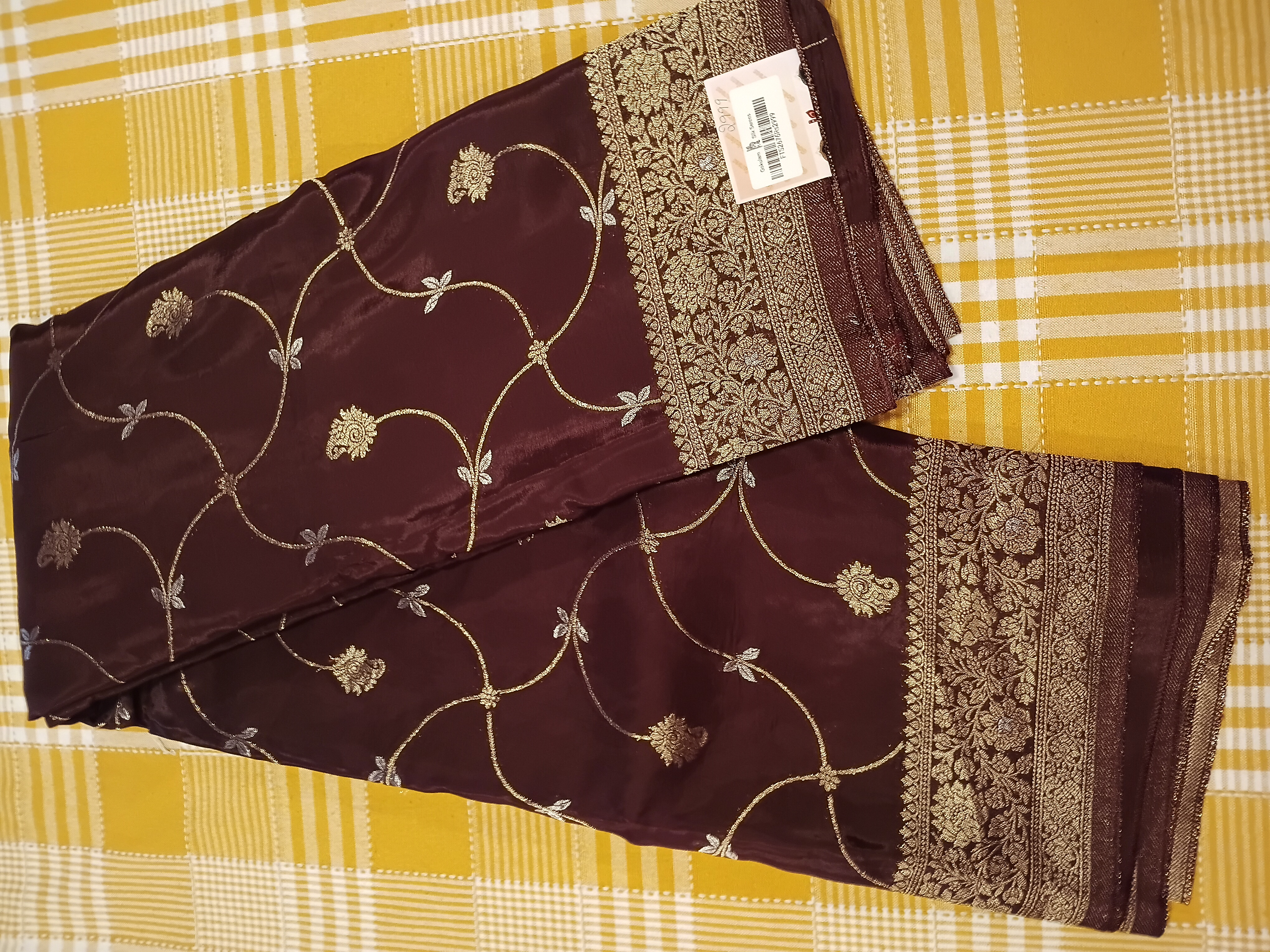 Brown Grap Banarasi Saree 011 view 2
