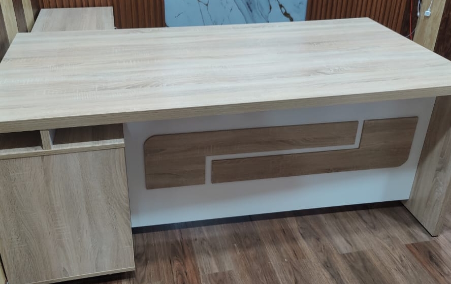 Modern Oak Office Desk view 2