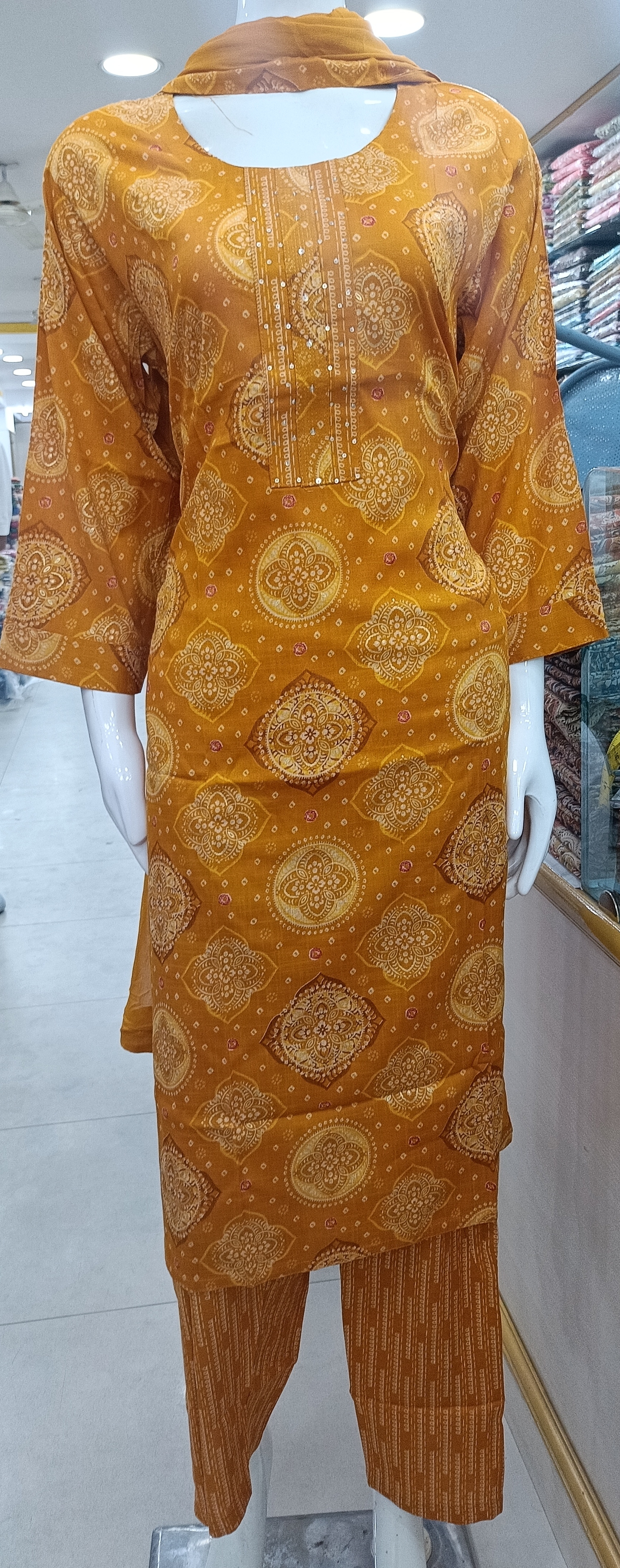 Ethnic Floral Set view 2