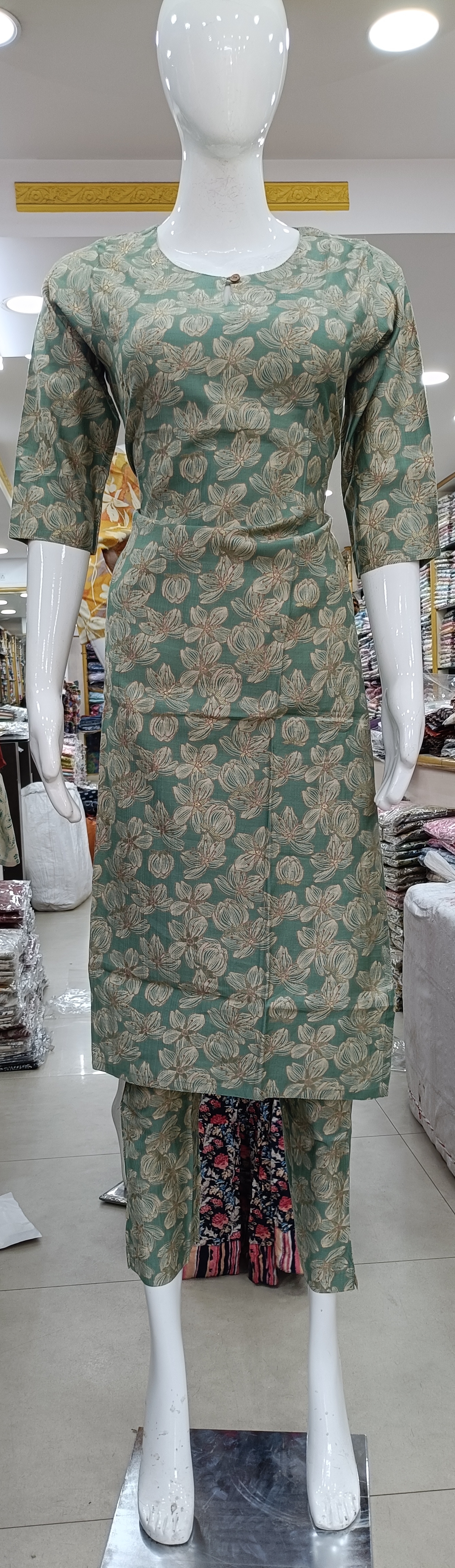 Green Floral Kurta Set view 2