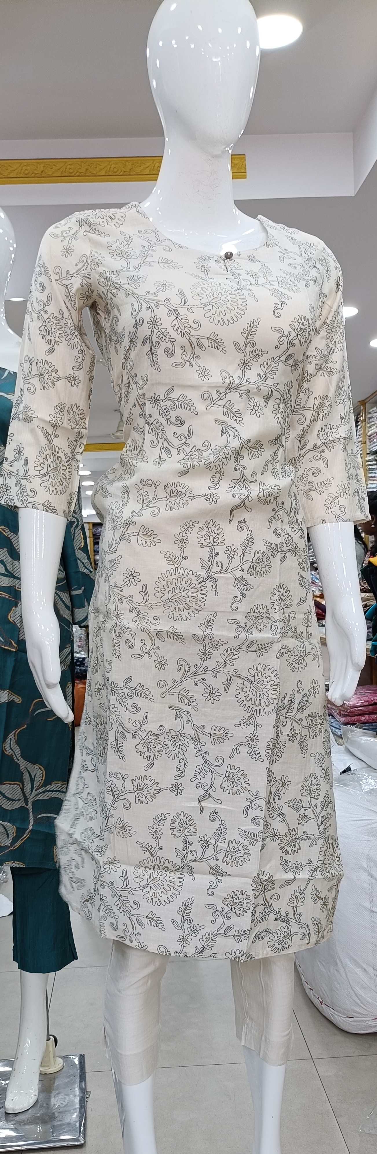 White Floral Kurtas Set view 2