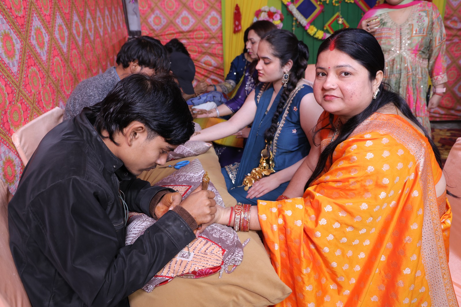Traditional Henna Art Service view 2