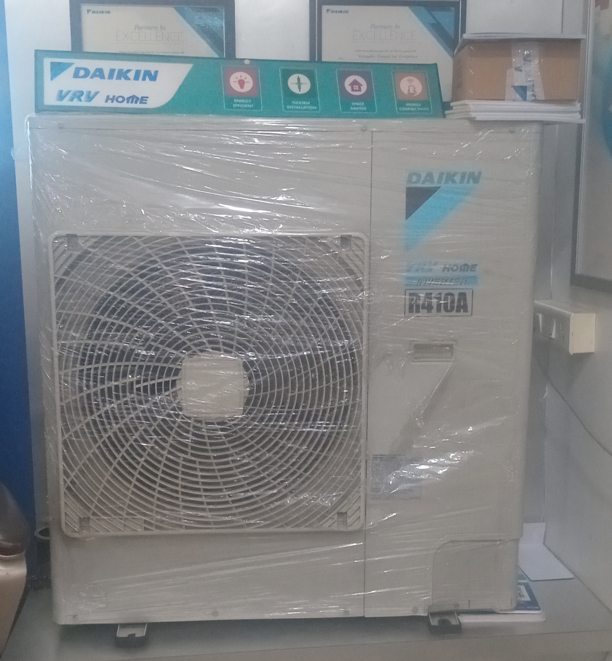 Daikin VRV Home Air Conditioning Unit view 2