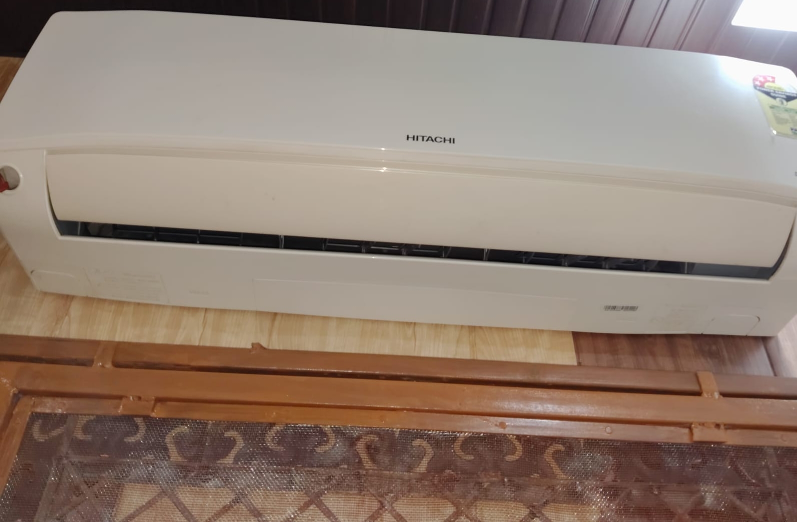 Hitachi Split Air Conditioner view 2