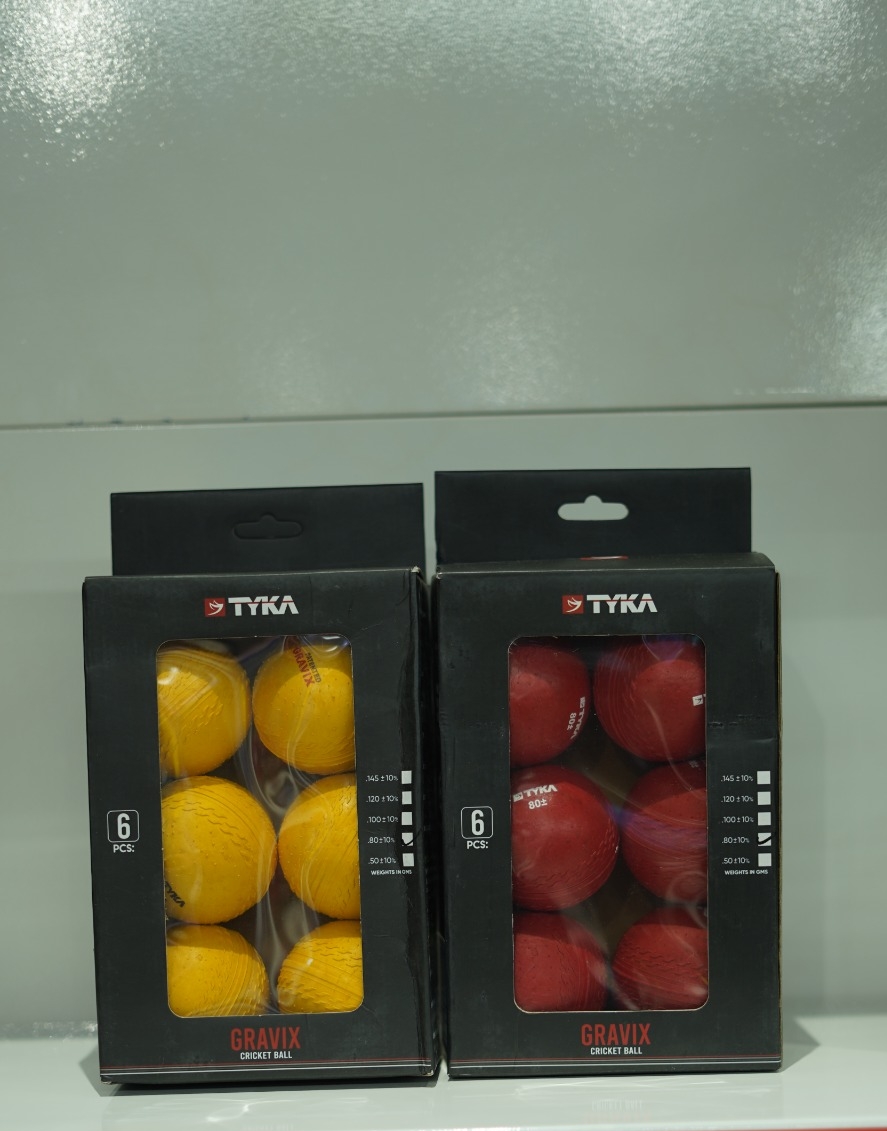 Tyka Gravix Cricket Ball view 2