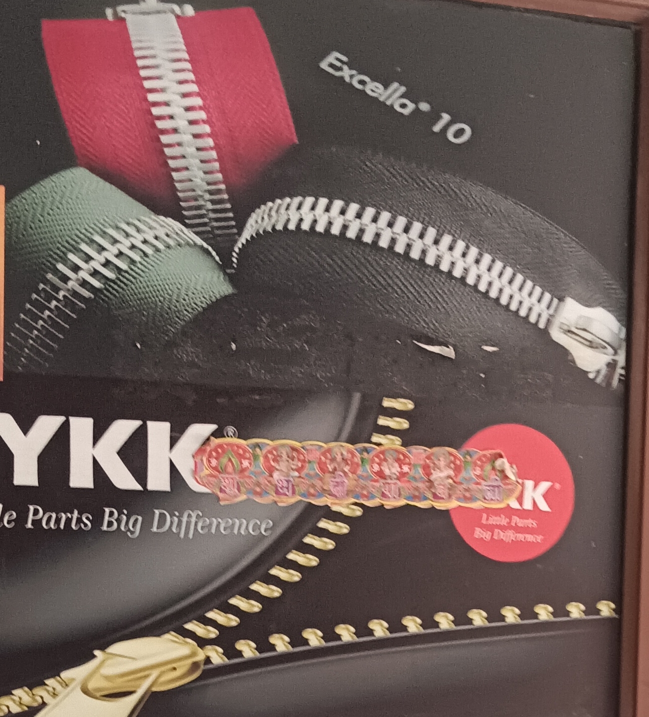 YKK Excella Zipper view 2