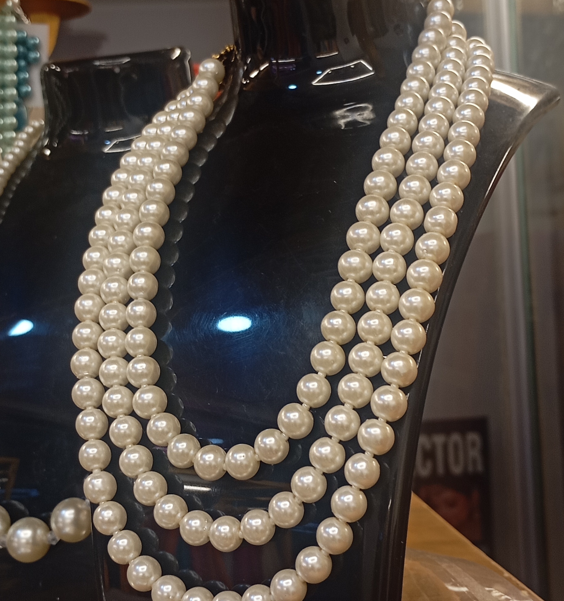 Pearl jewellery