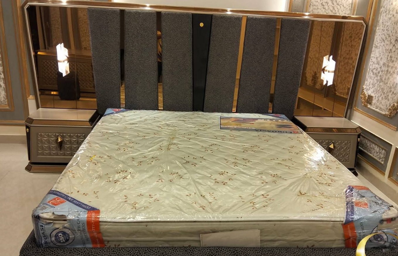Luxury Bed with Mattress view 2