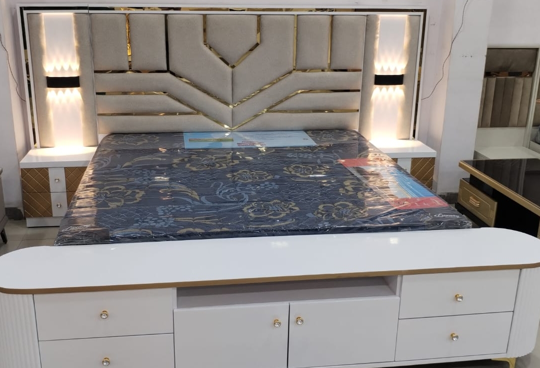 Luxury Bed with Headboard view 2
