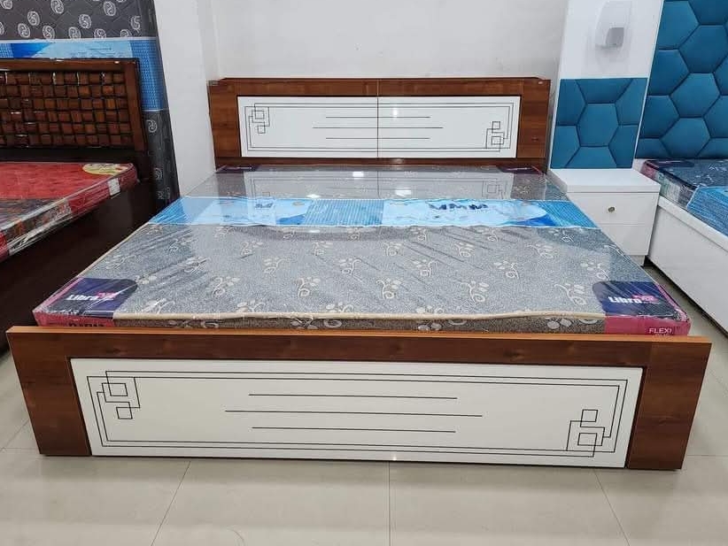 Elegant King Size Bed view 2