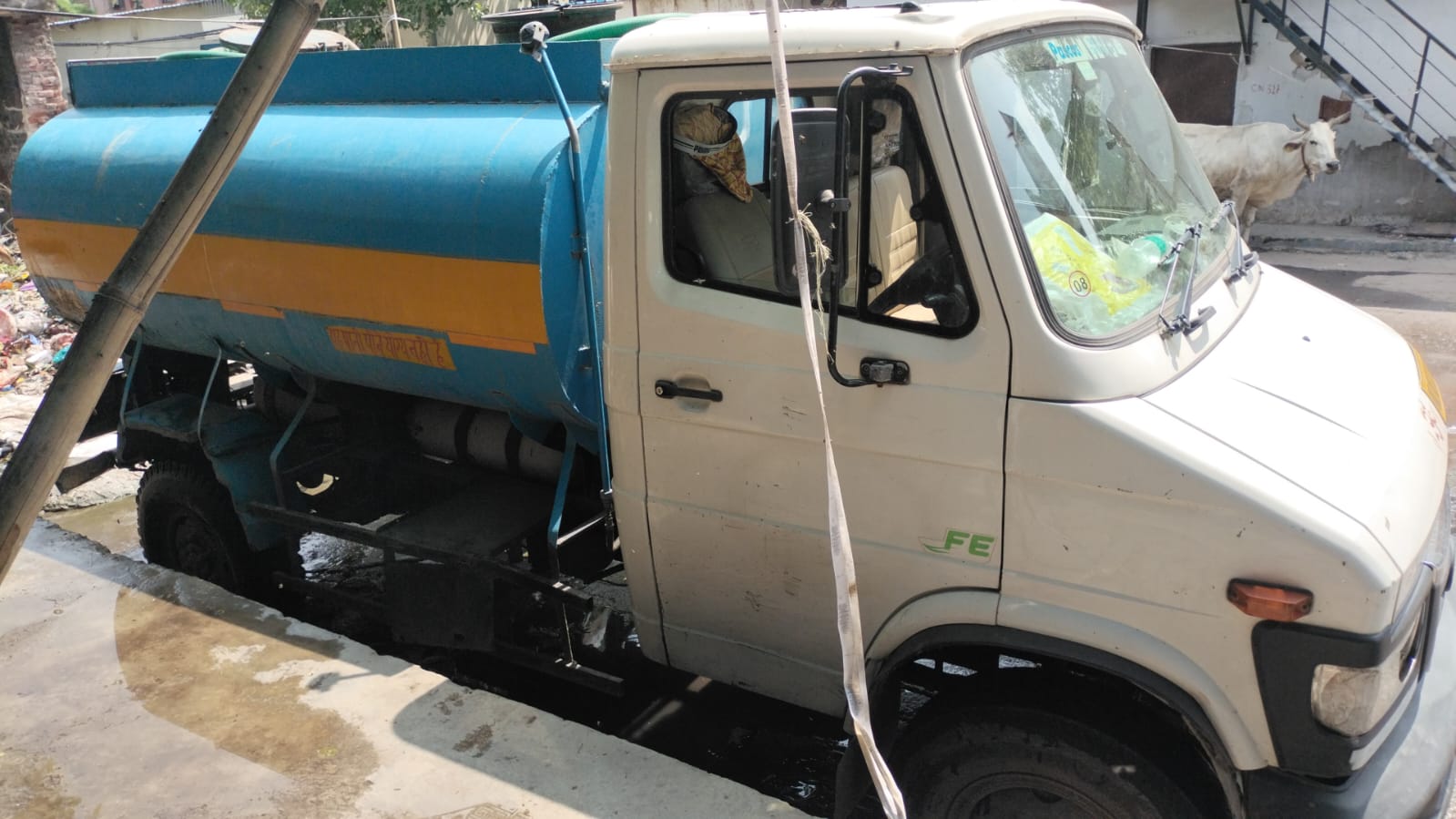 Water Tanker Truck view 2