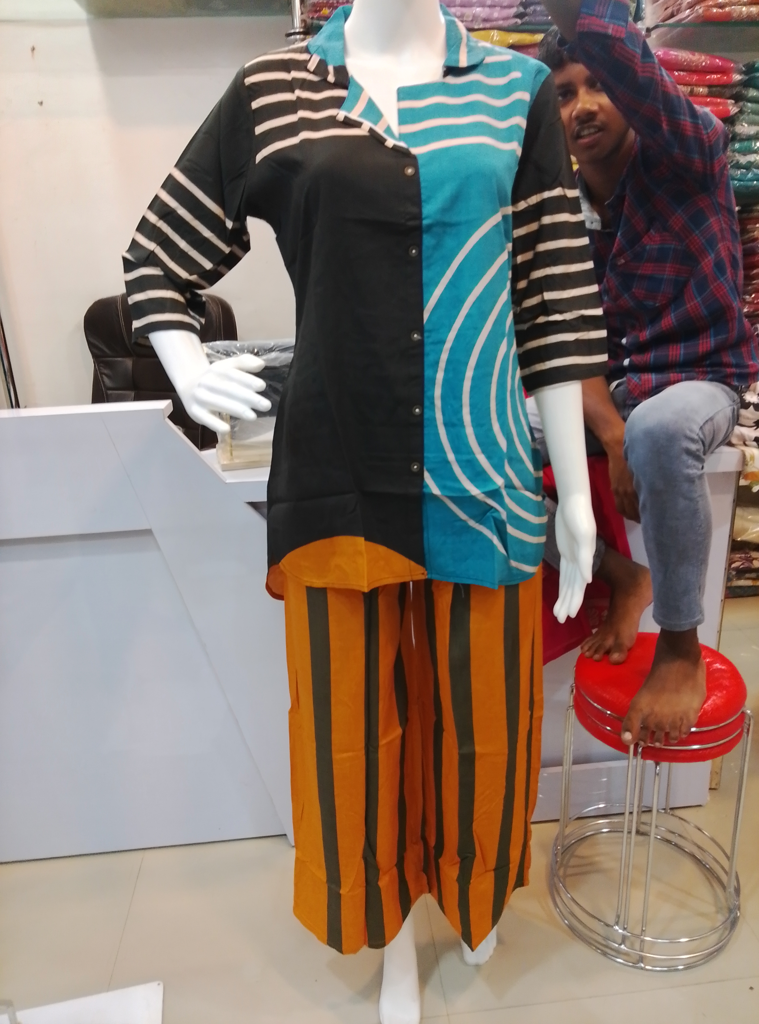 Stylish Kurti and Palazzo Set view 2