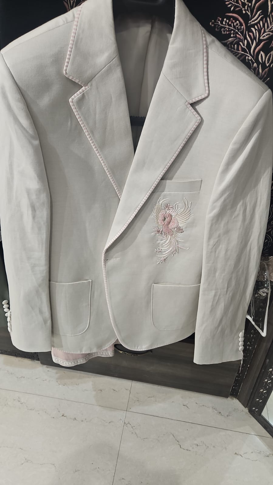 Embroidere Blazer view 2