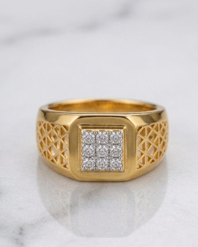 Diamond-Studded Gold Ring view 2