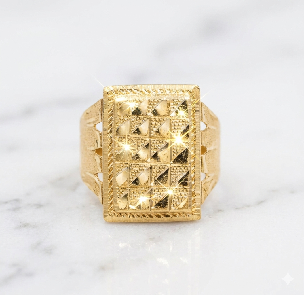 Gents Gold  Ring view 2