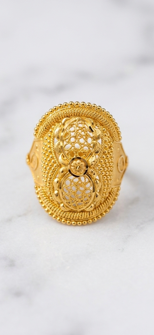Ornate Gold Ring view 2