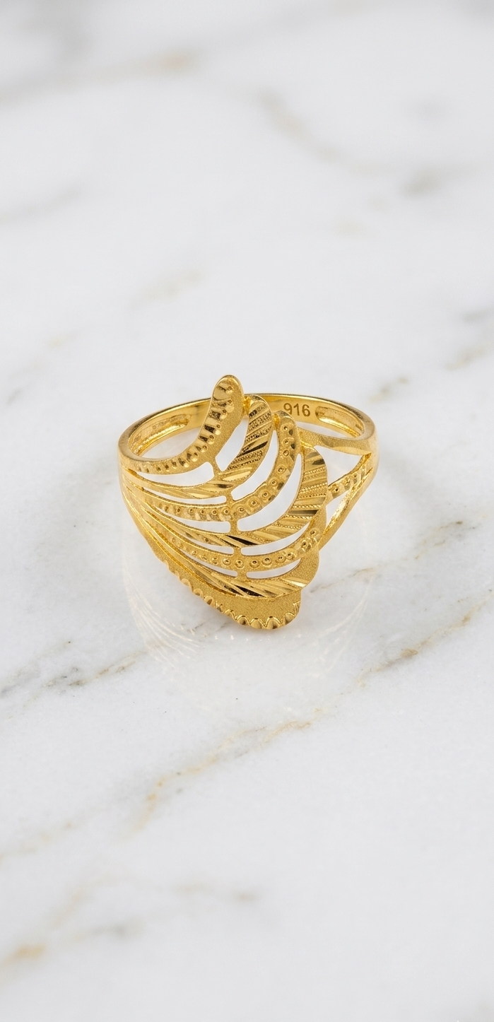 Gold Filigree Ring view 2