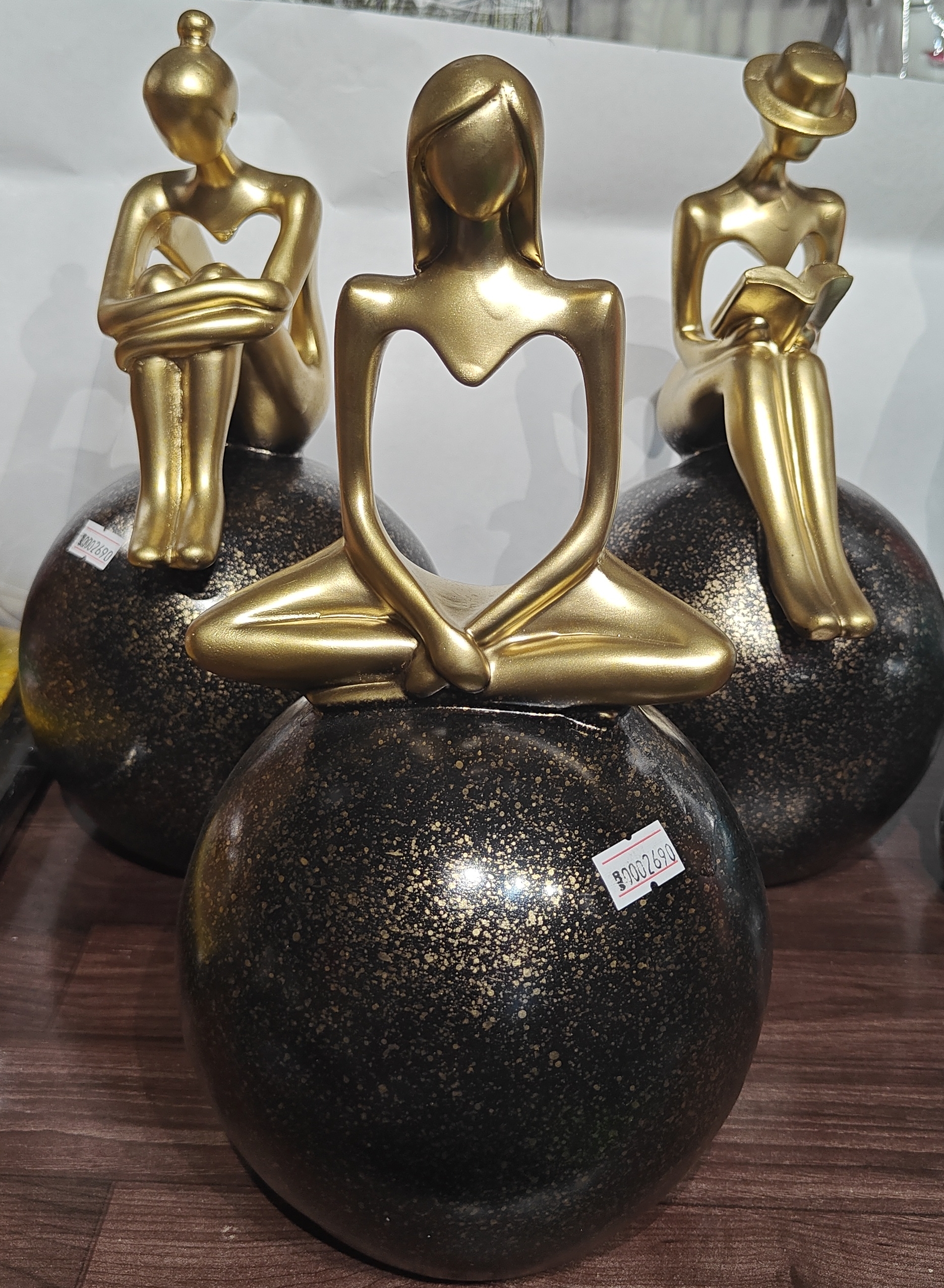 Abstract Figurine Statues view 2
