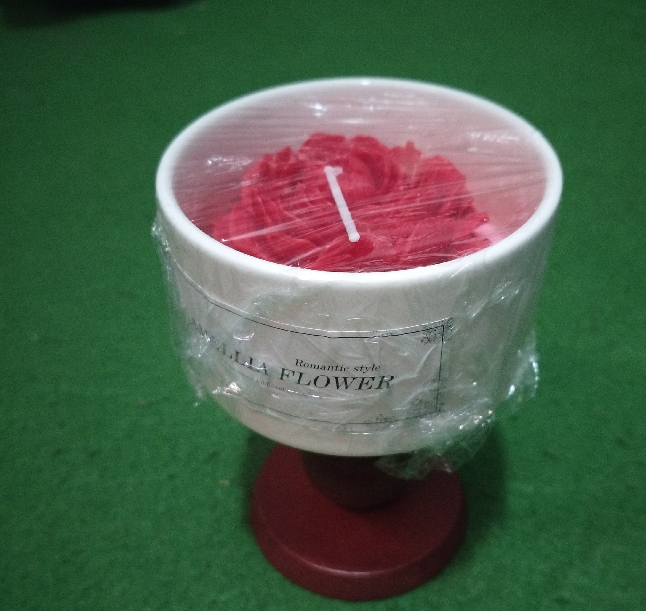Cadel Camellia Flower Candle view 2