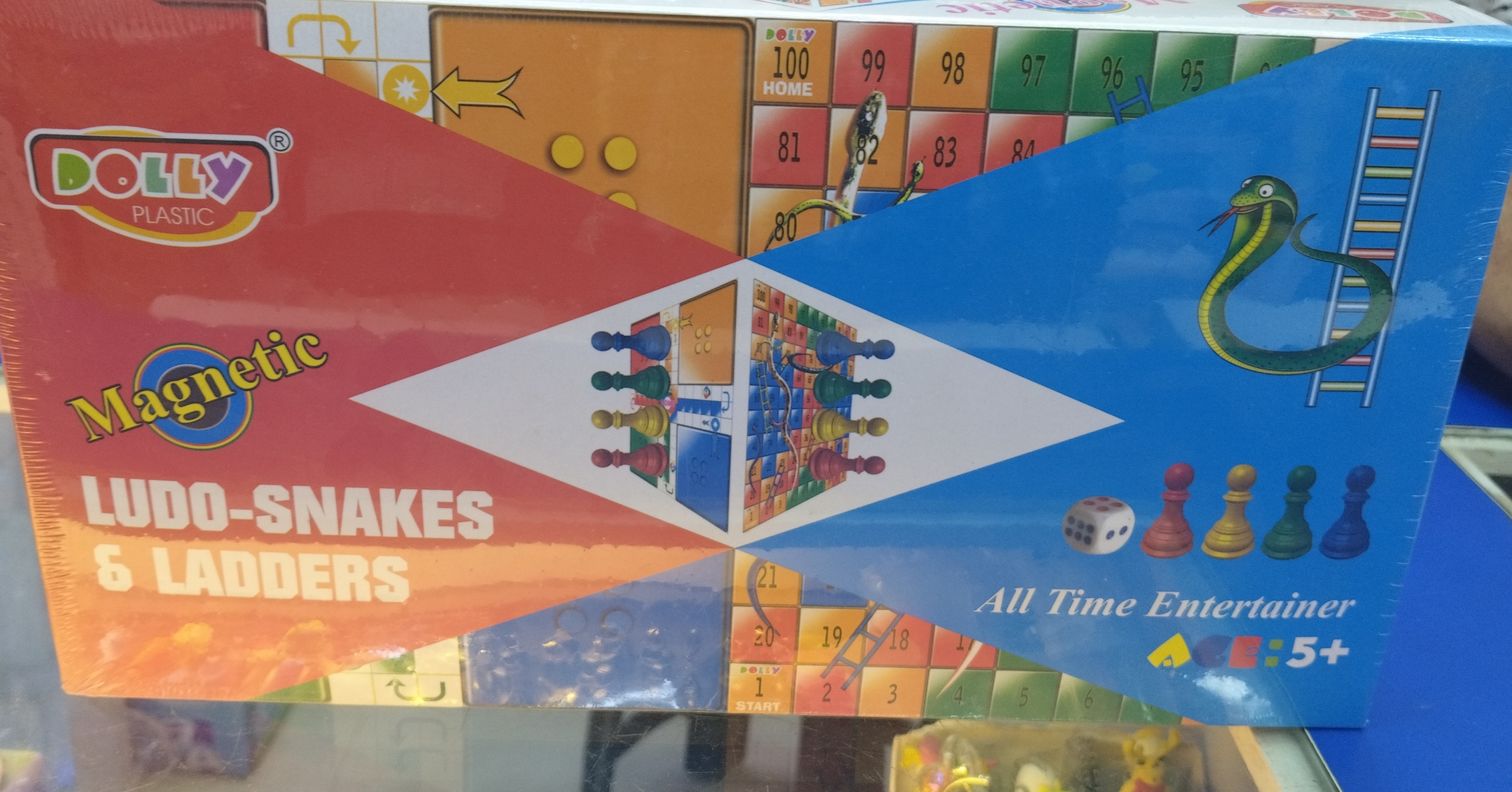 Dolly Magnetic Ludo-Snakes & Ladders view 2