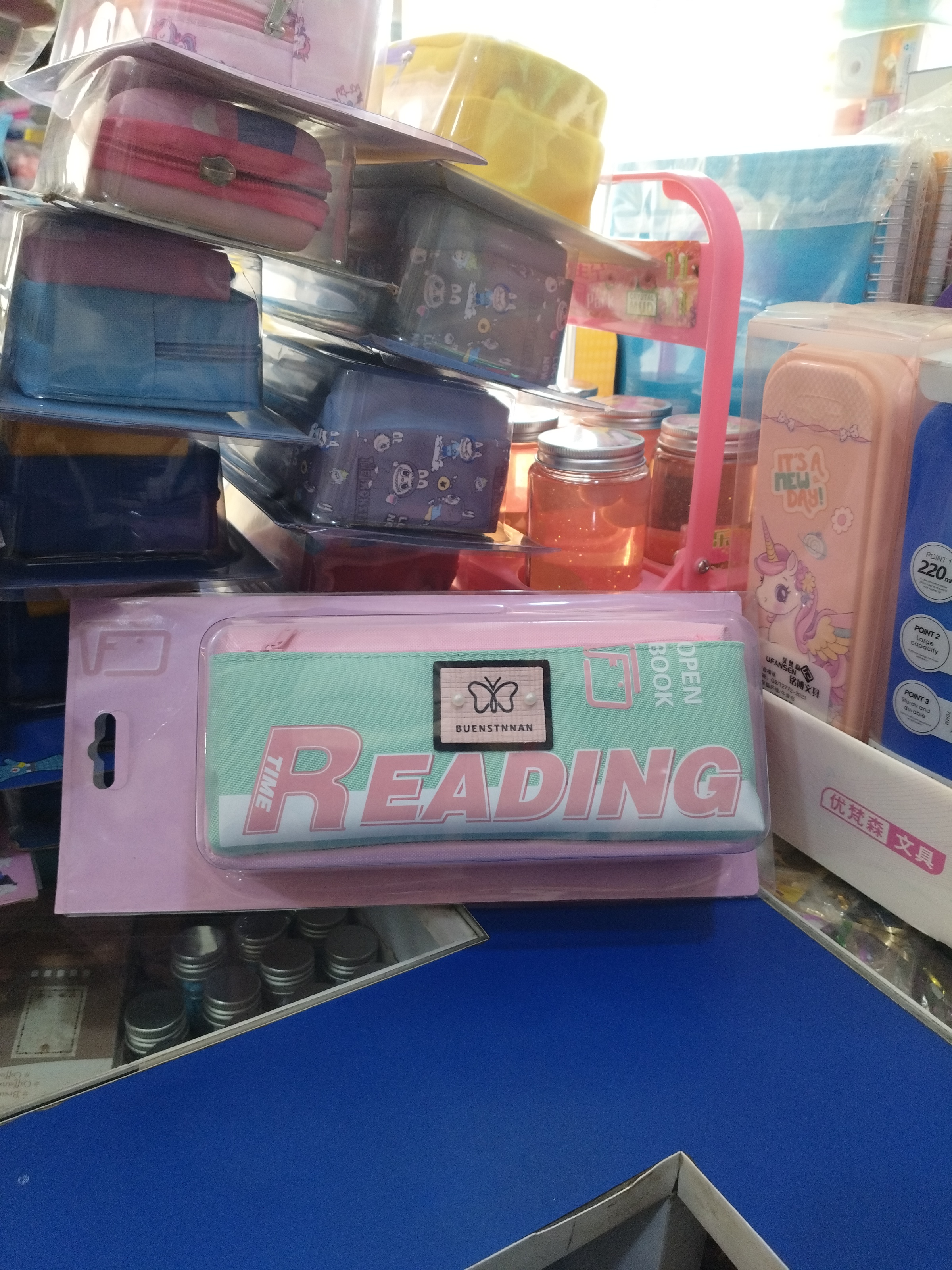 Buenstnmn Reading Pencil Pouch view 2