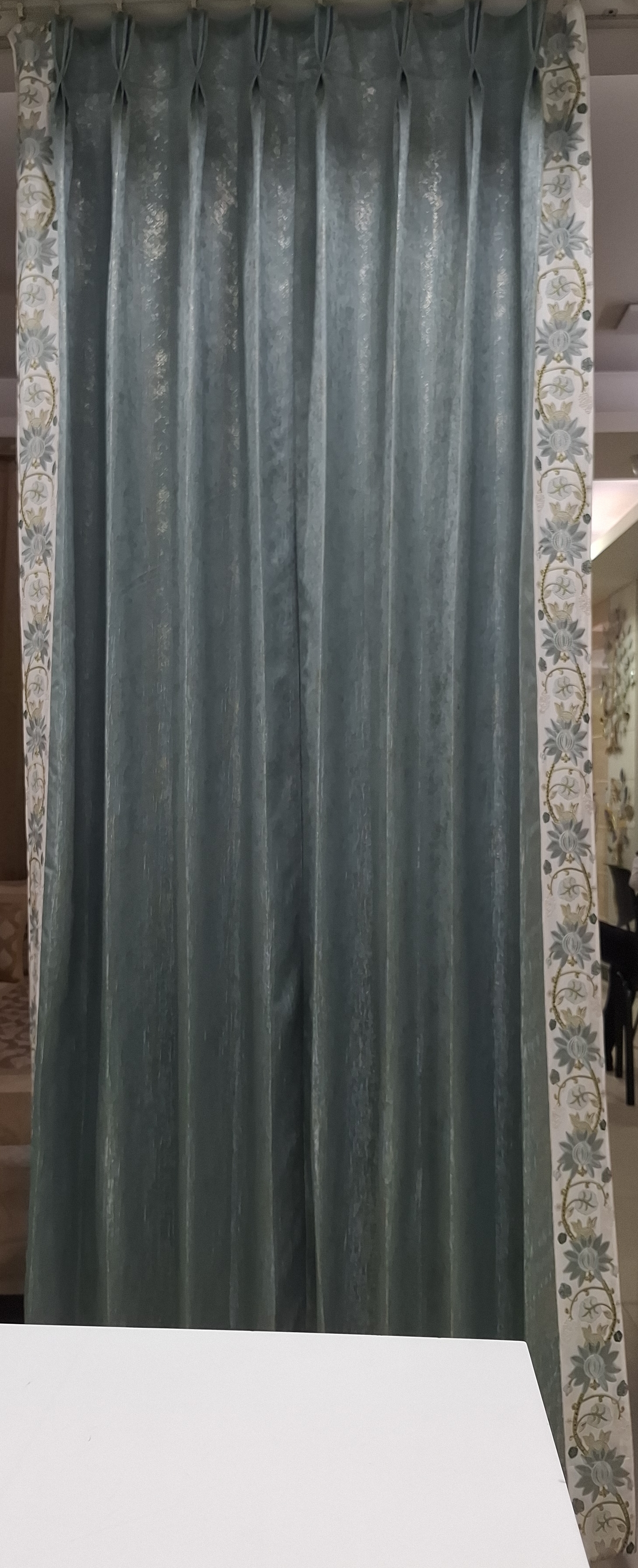 Luxurious Polyster Curtains view 2