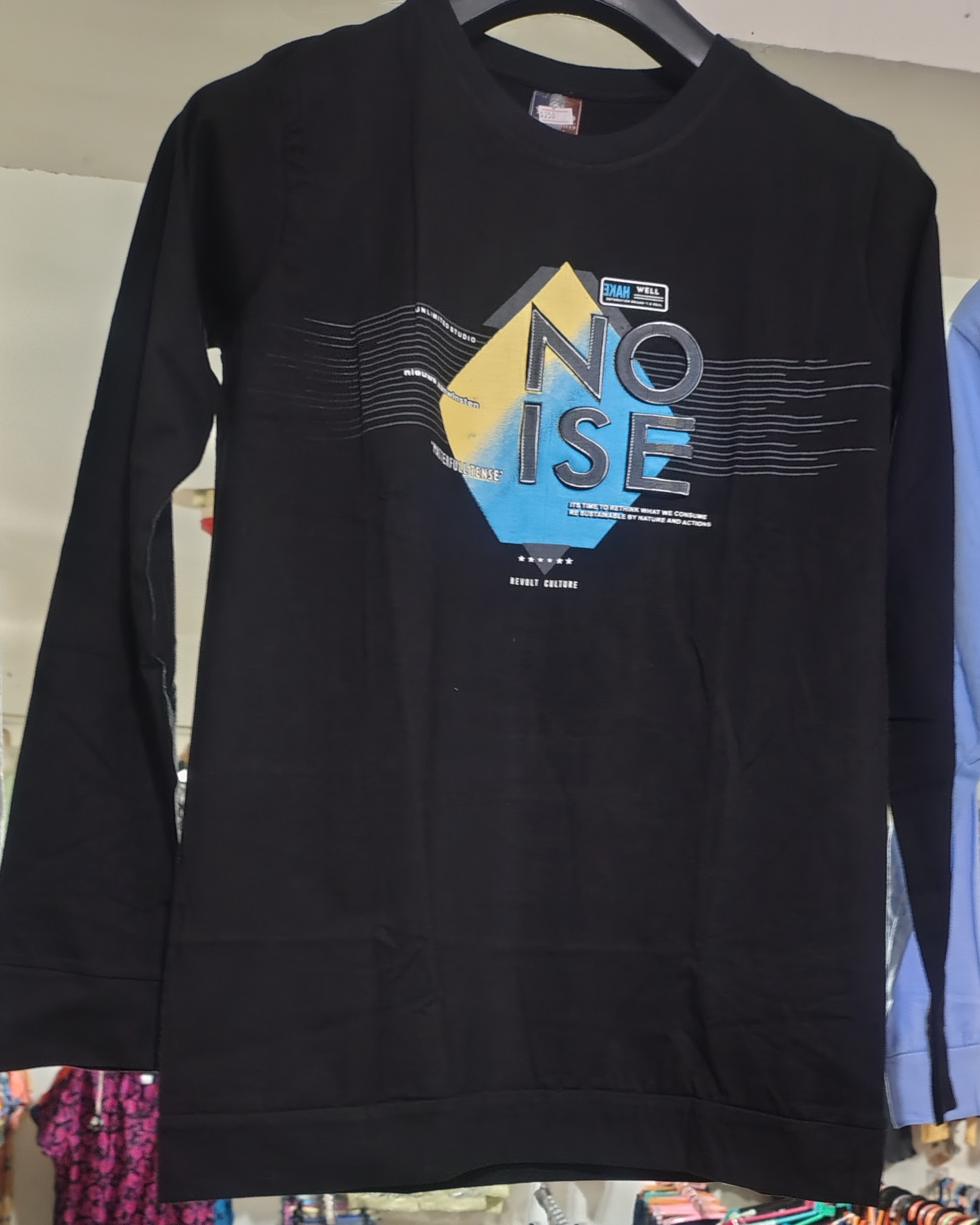 Noise Graphic Tee view 2