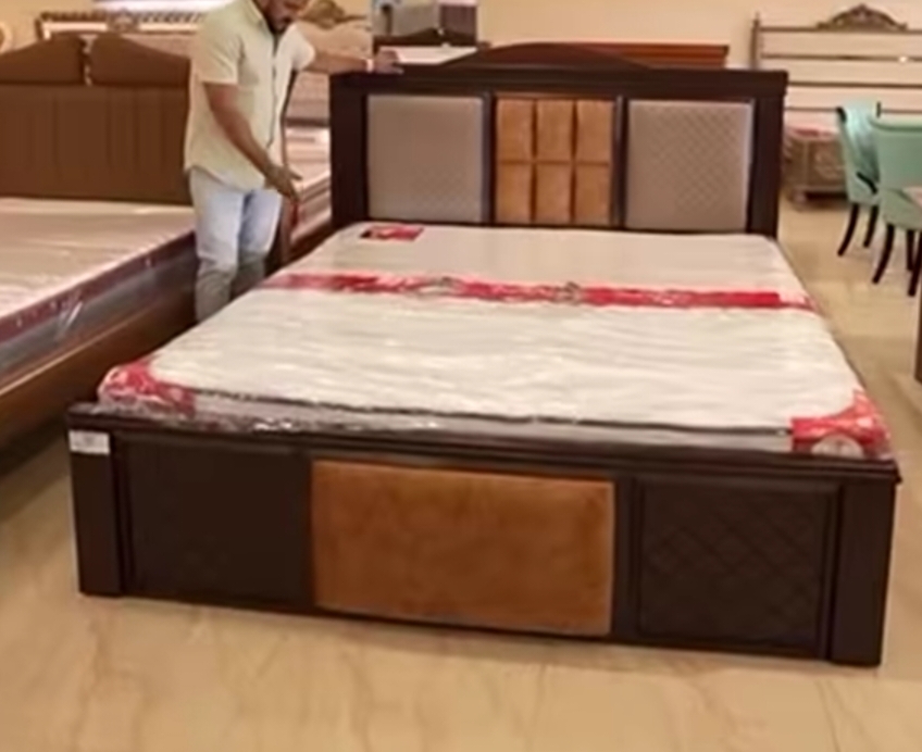 Luxury Queen Bed view 2