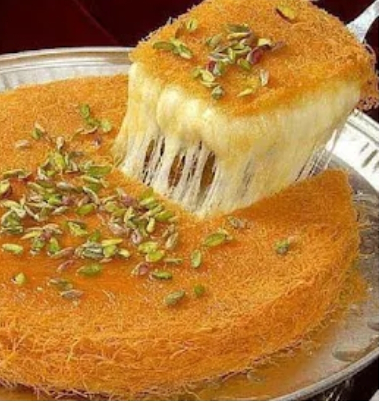 Hot kunafa