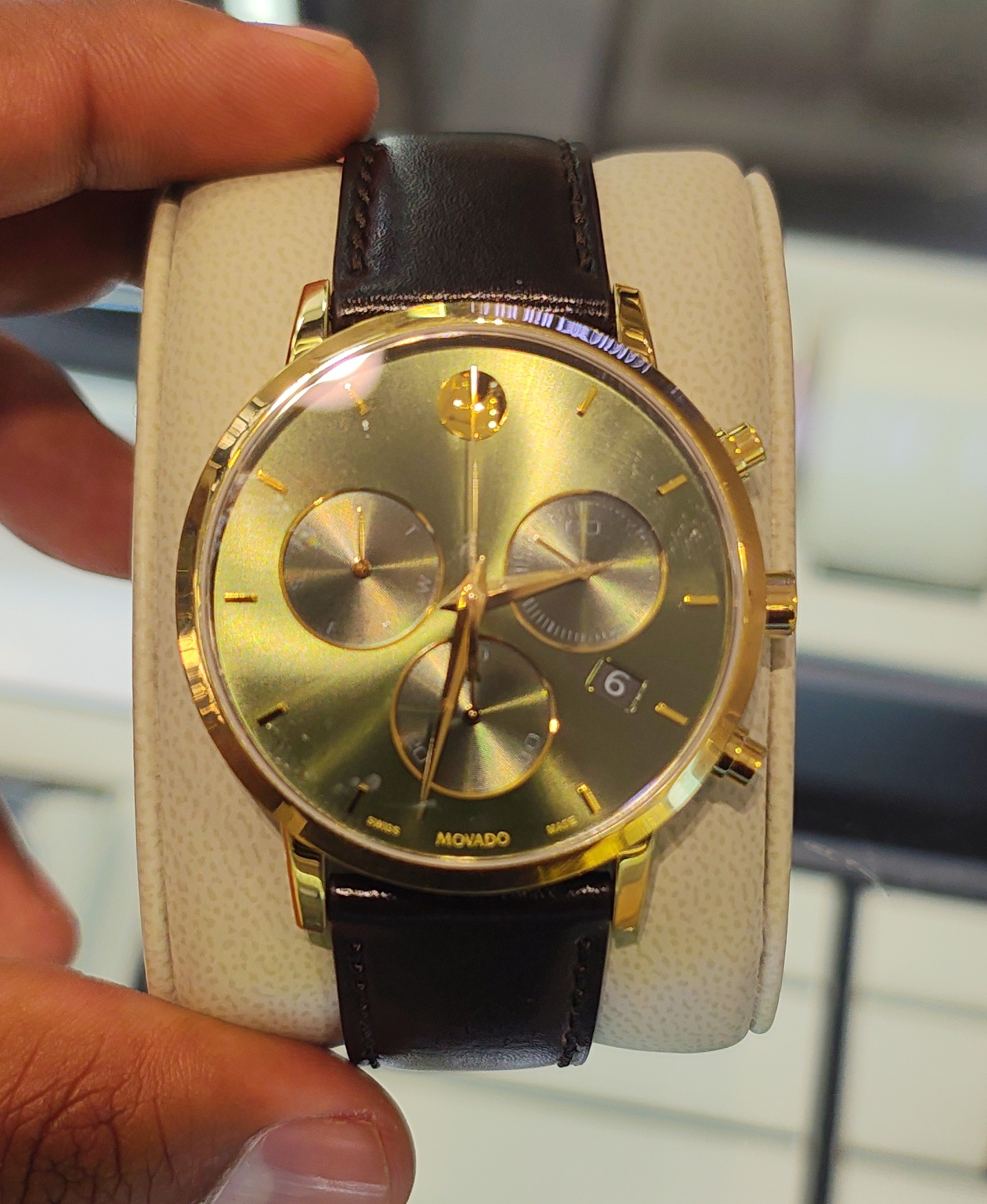 Movado 0607890 view 8