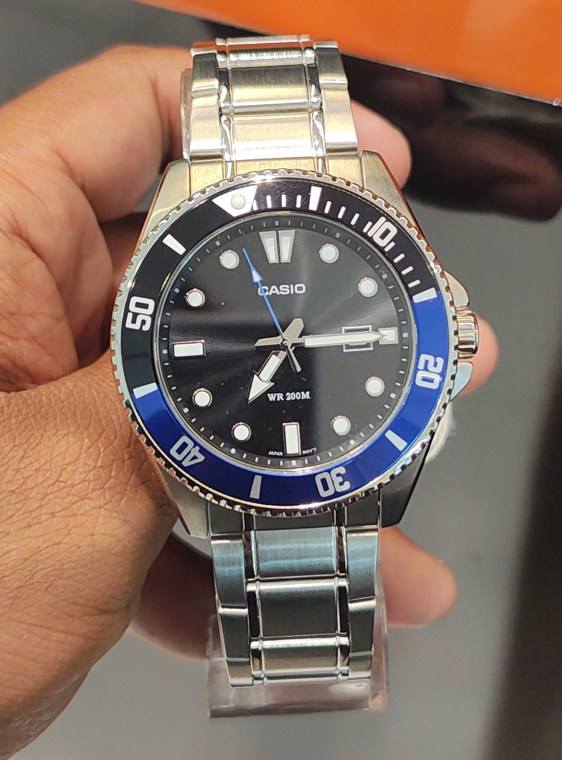 Casio A2190 view 4