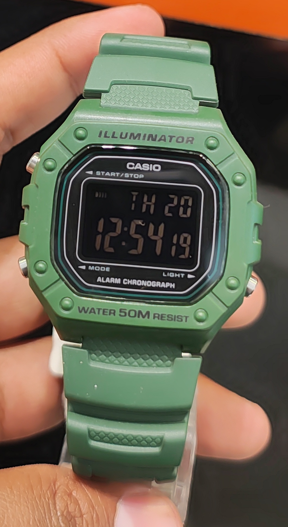 CASIO Illuminator Digital D394 view 4