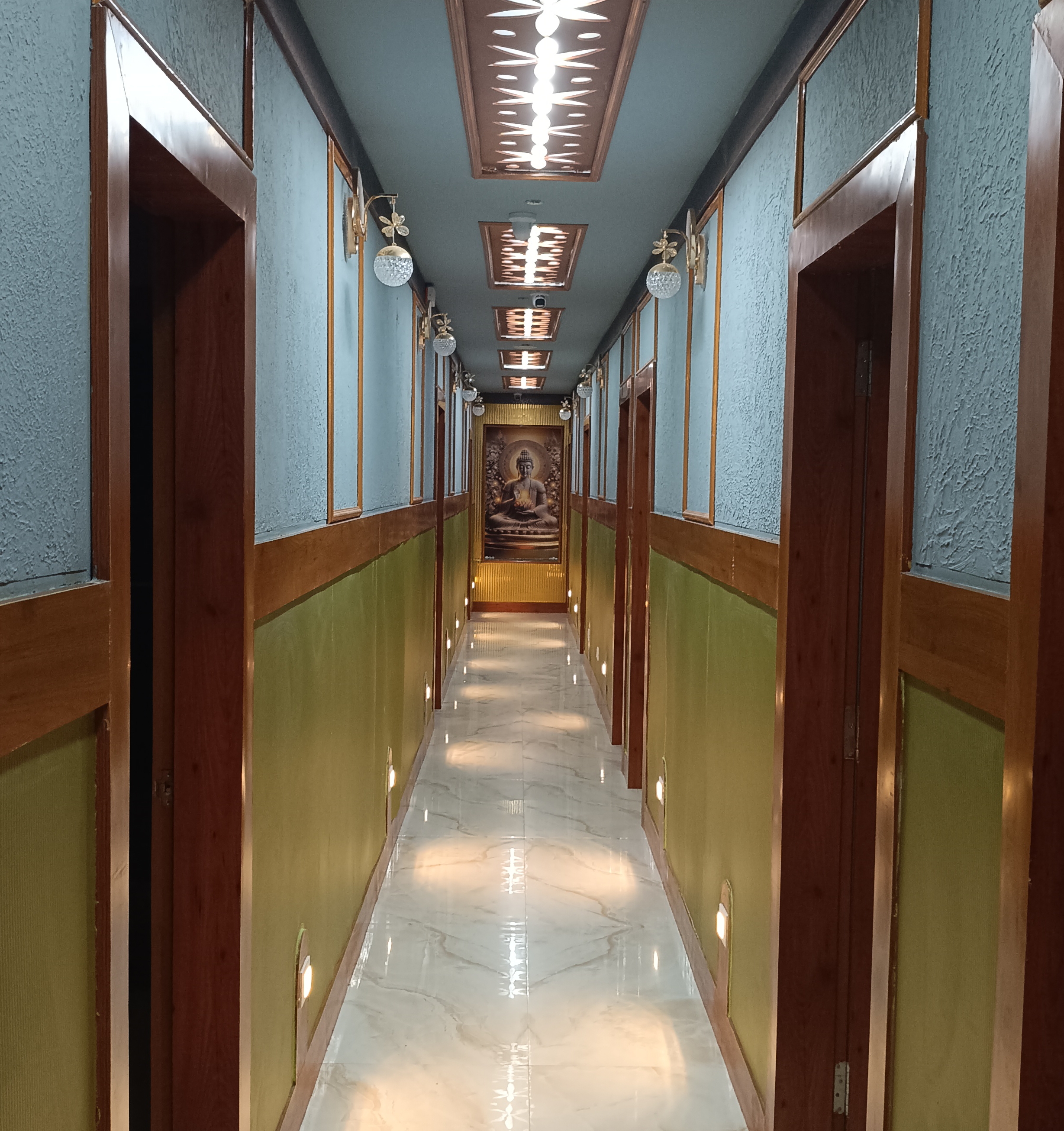 Room's and Abmians