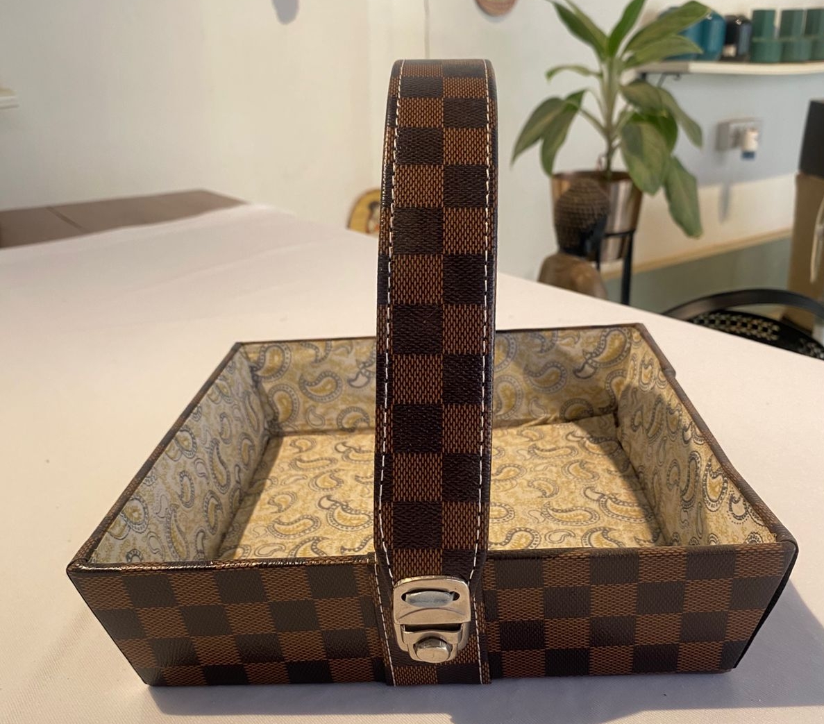 Checkered Gift Tray view 2