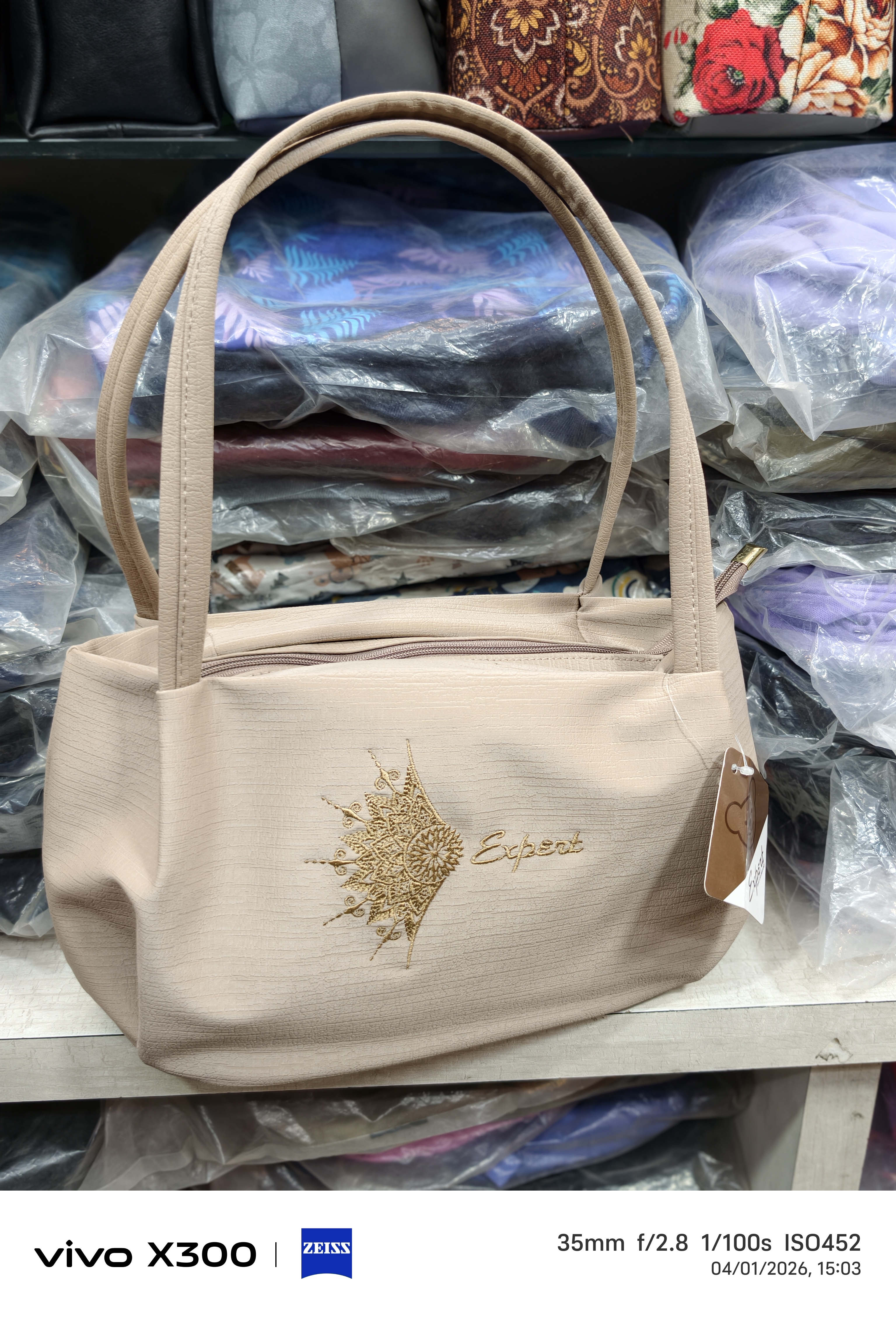 Expert Handbag view 2