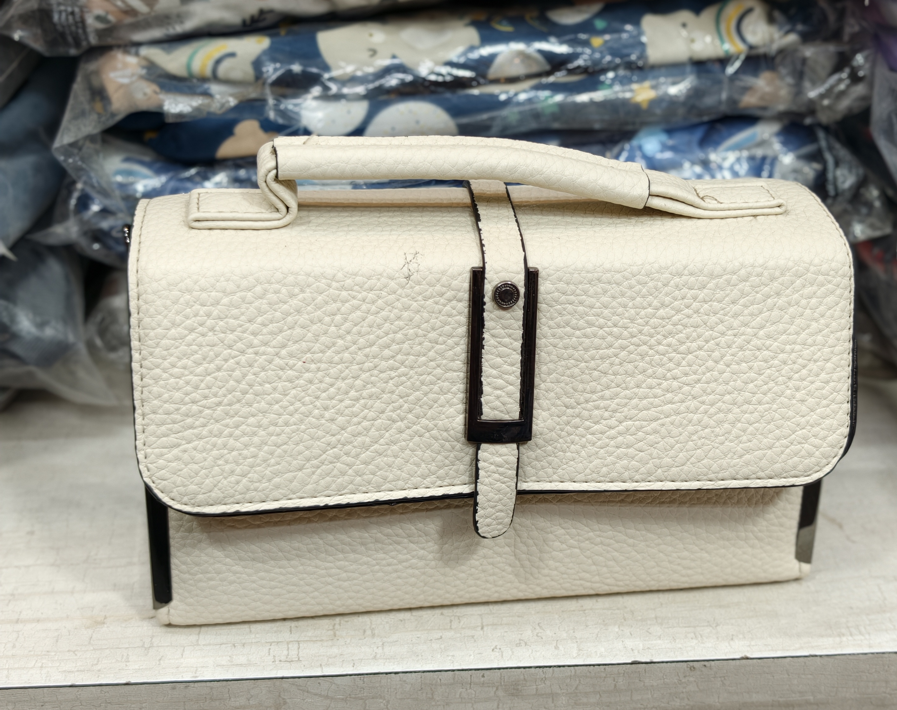 Cream Leather Handbag view 2