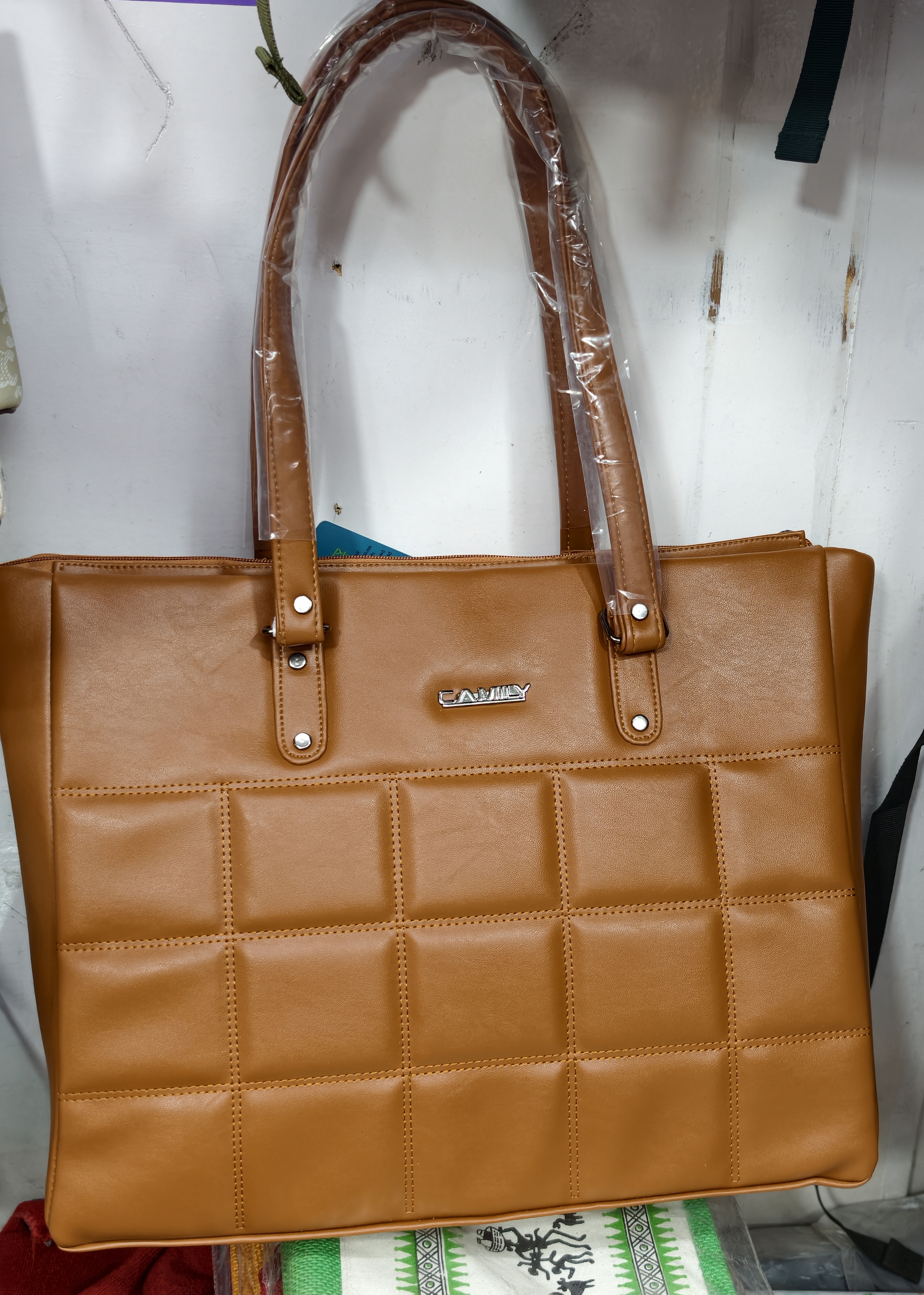 Camely Fashion Tote Laptop view 2