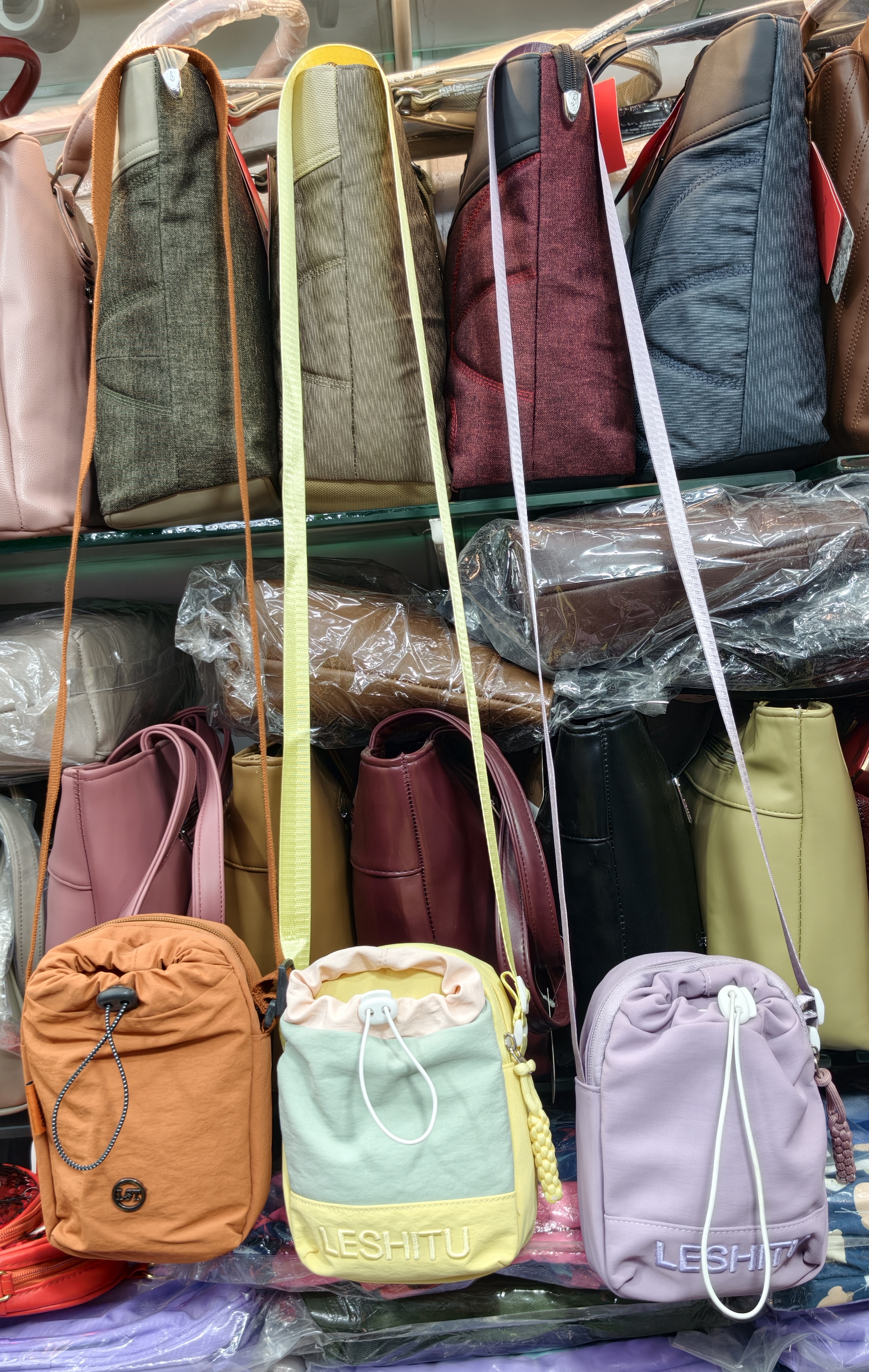 LESHTU Sling Bag view 2