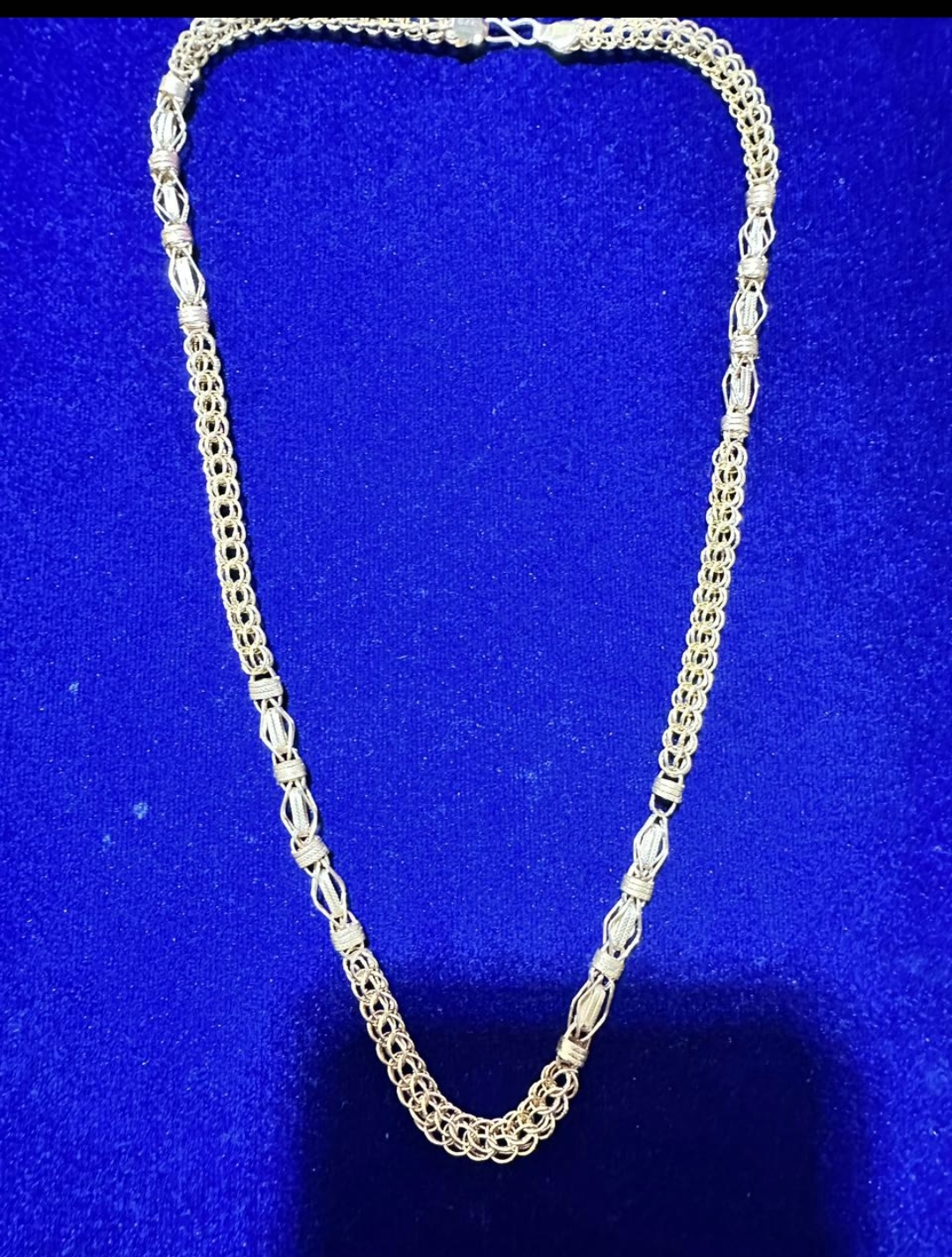 22k Gold Chain view 2