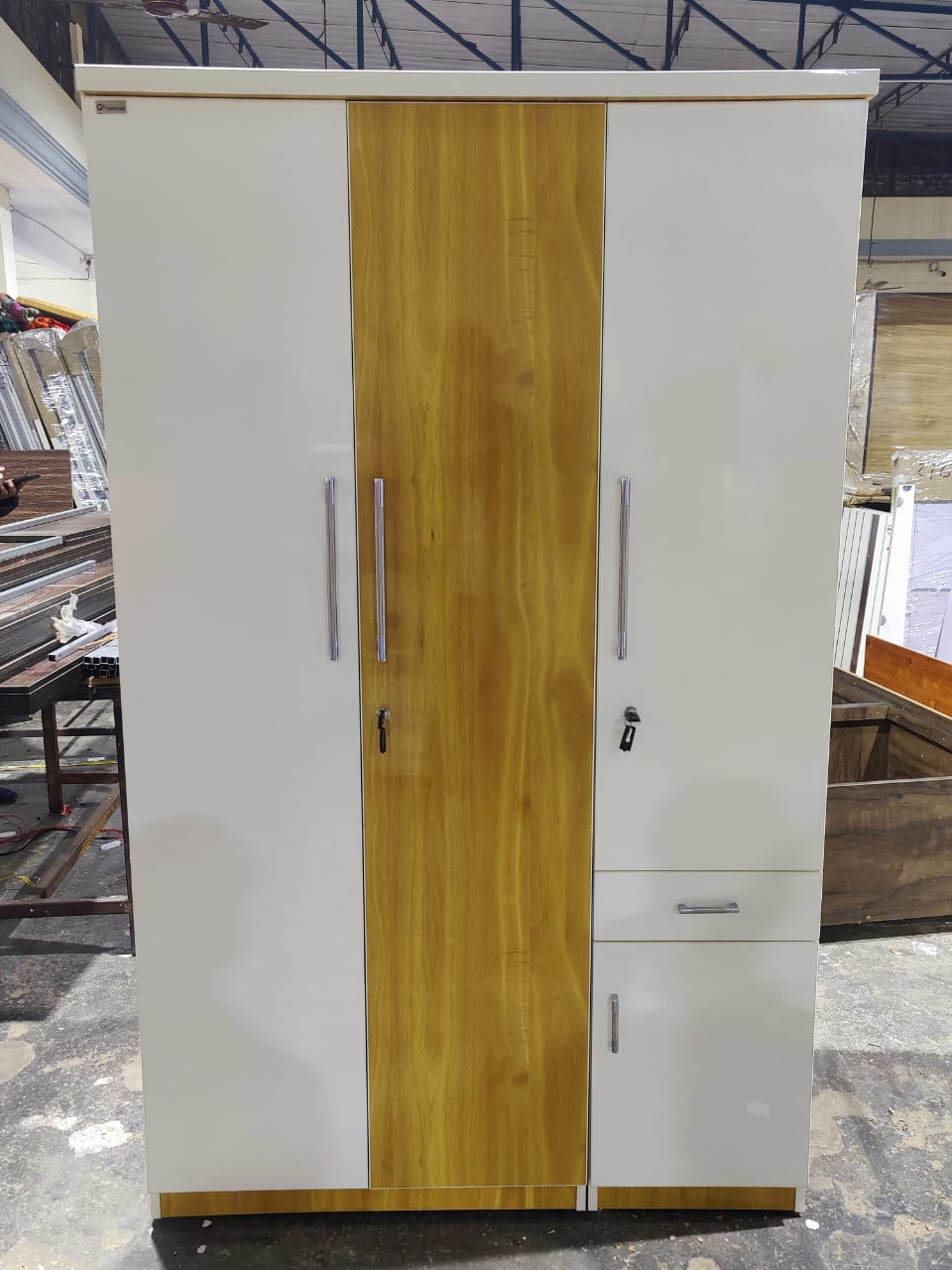 Elegant Wooden Wardrobe 4 Feet view 2