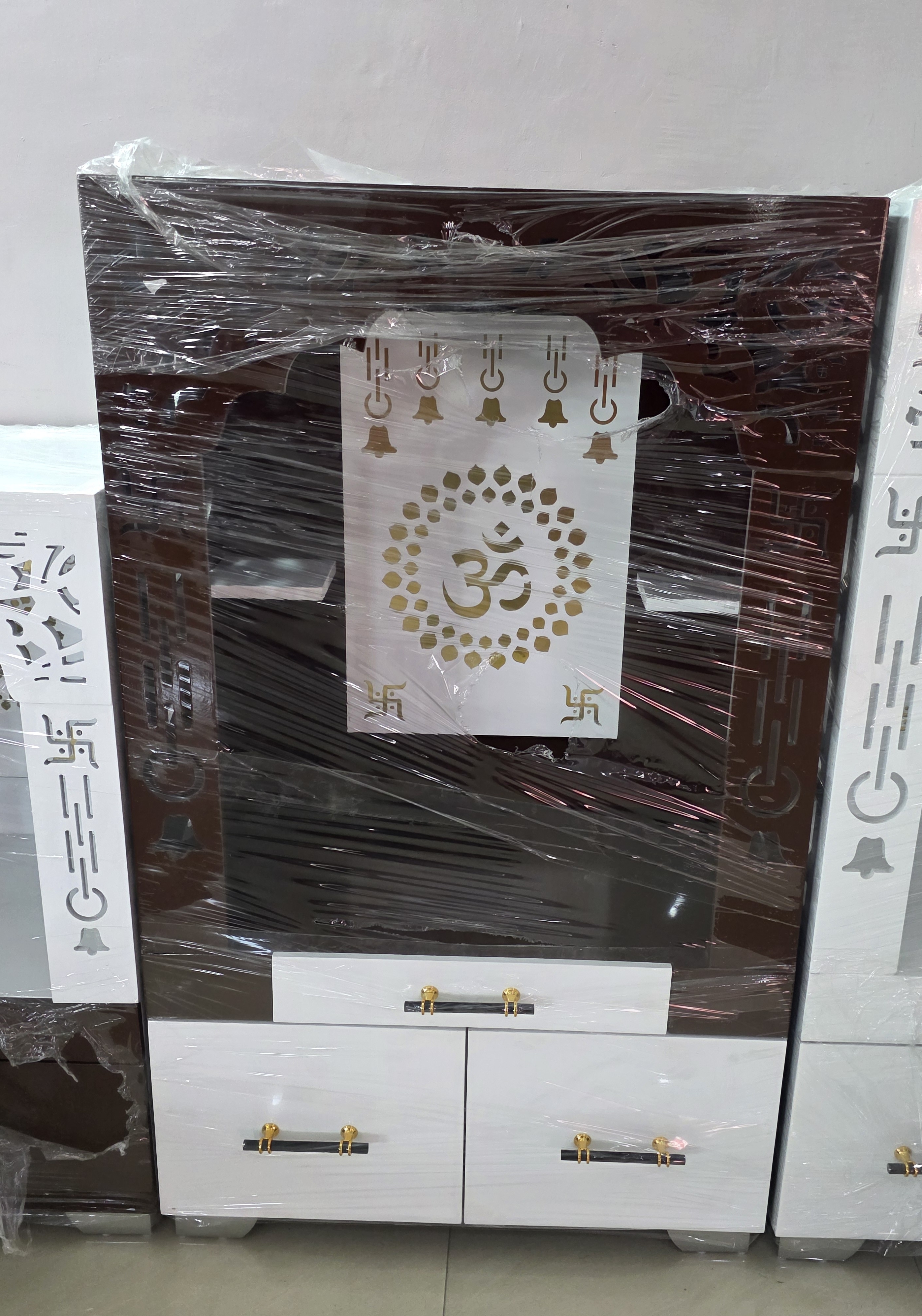 Wooden Pooja Mandir 4x2.5 view 2