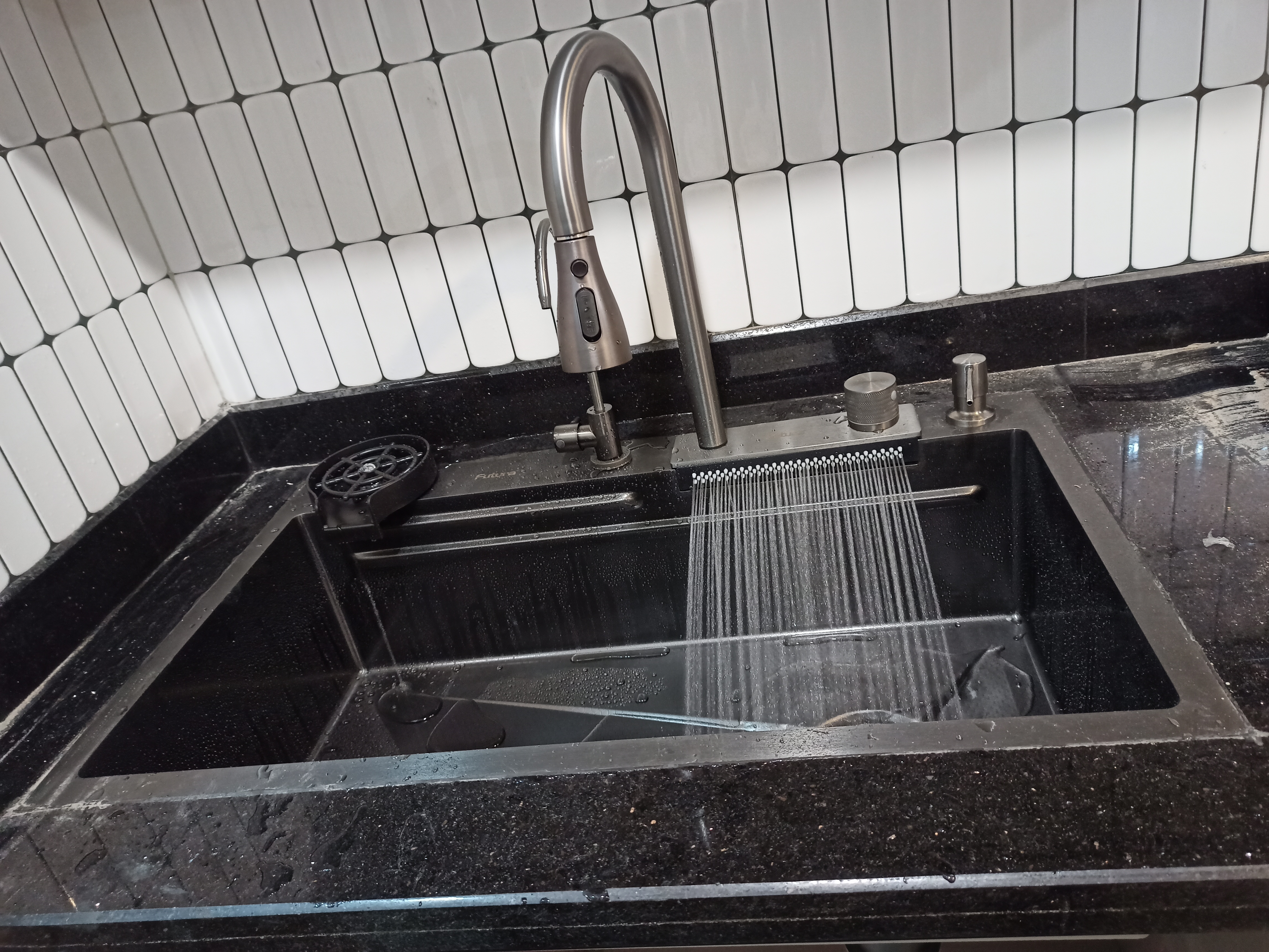 Advanced Kitchen Faucet view 2