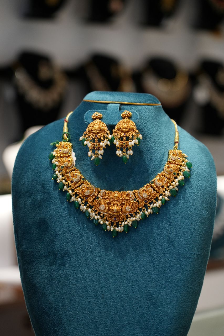 Bridal Necklace Set by Raadyapearls