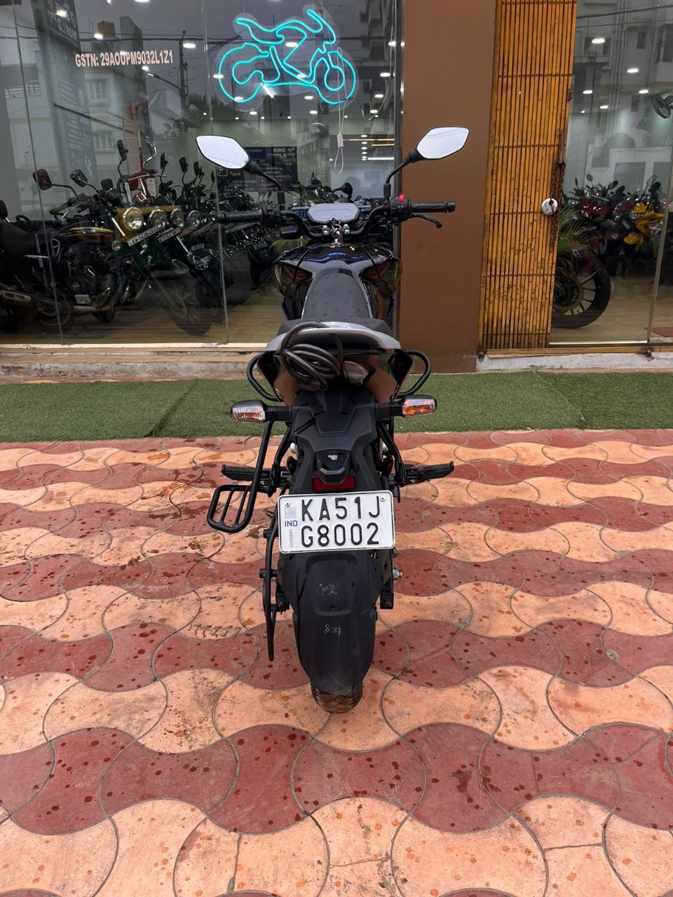 Bajaj Pulsar N125 view 9