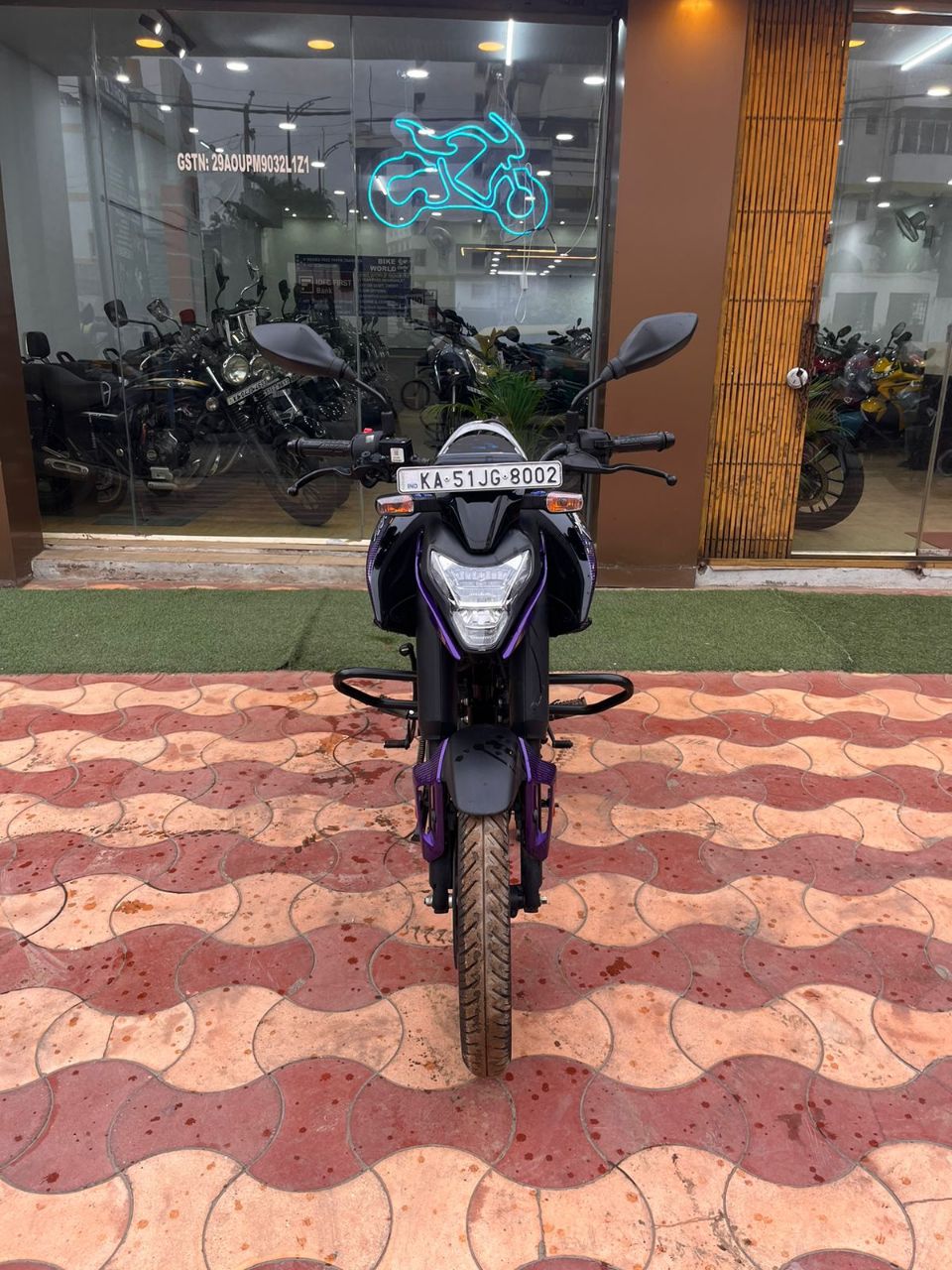Bajaj Pulsar N125 view 10